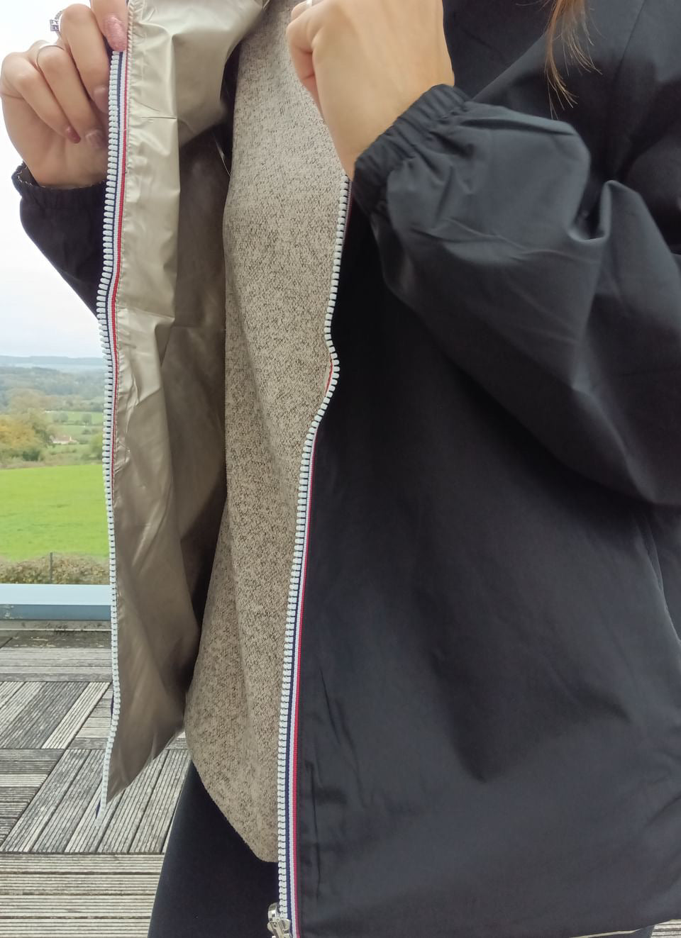 Melya Melody - Manteau court léger imperméable noir réversible doré