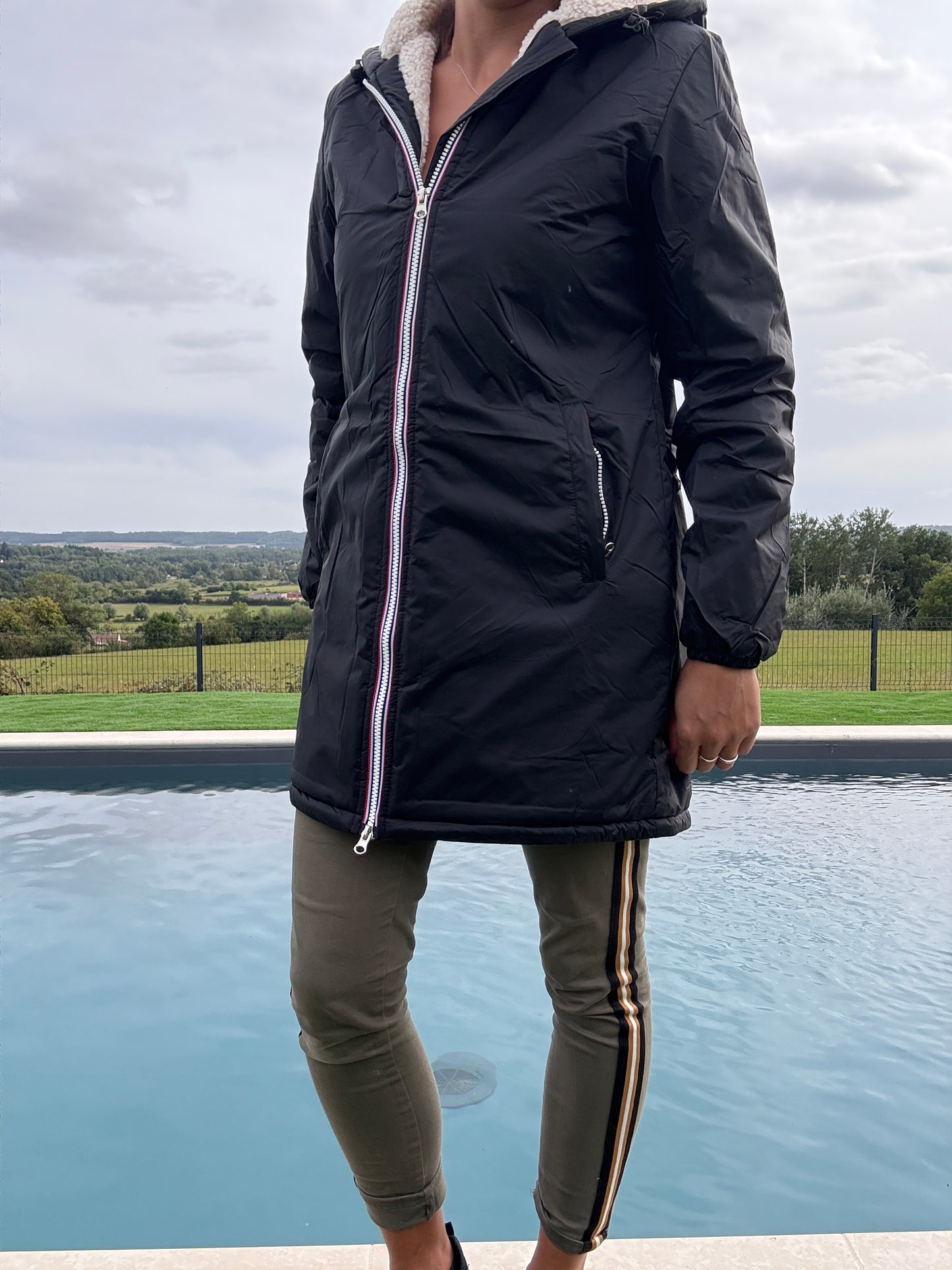 Laura Jo - Imperméable fourré long fausse fourrure noir intérieur sherpa beige