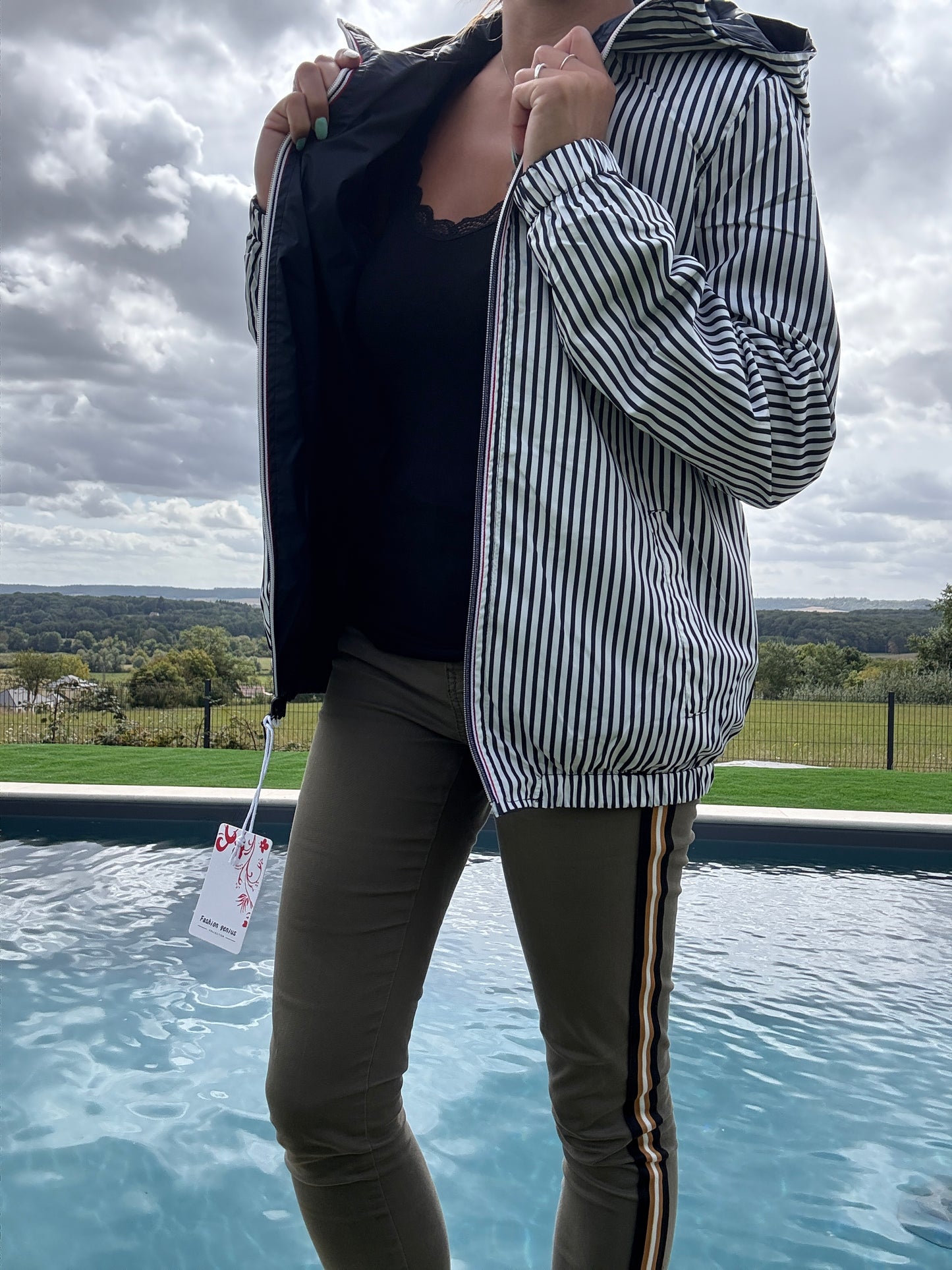 New Lolo - Manteau court mi fesses léger imperméable réversible bleu marine capuche intérieur marin rayé bleu marine blanc - Curvy