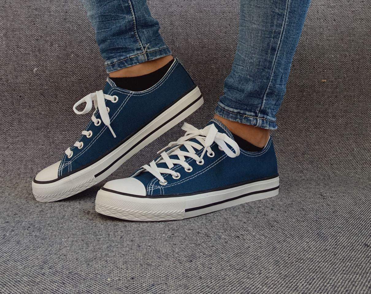 Chaussures baskets basses toile bleu pétrole style converse – Le