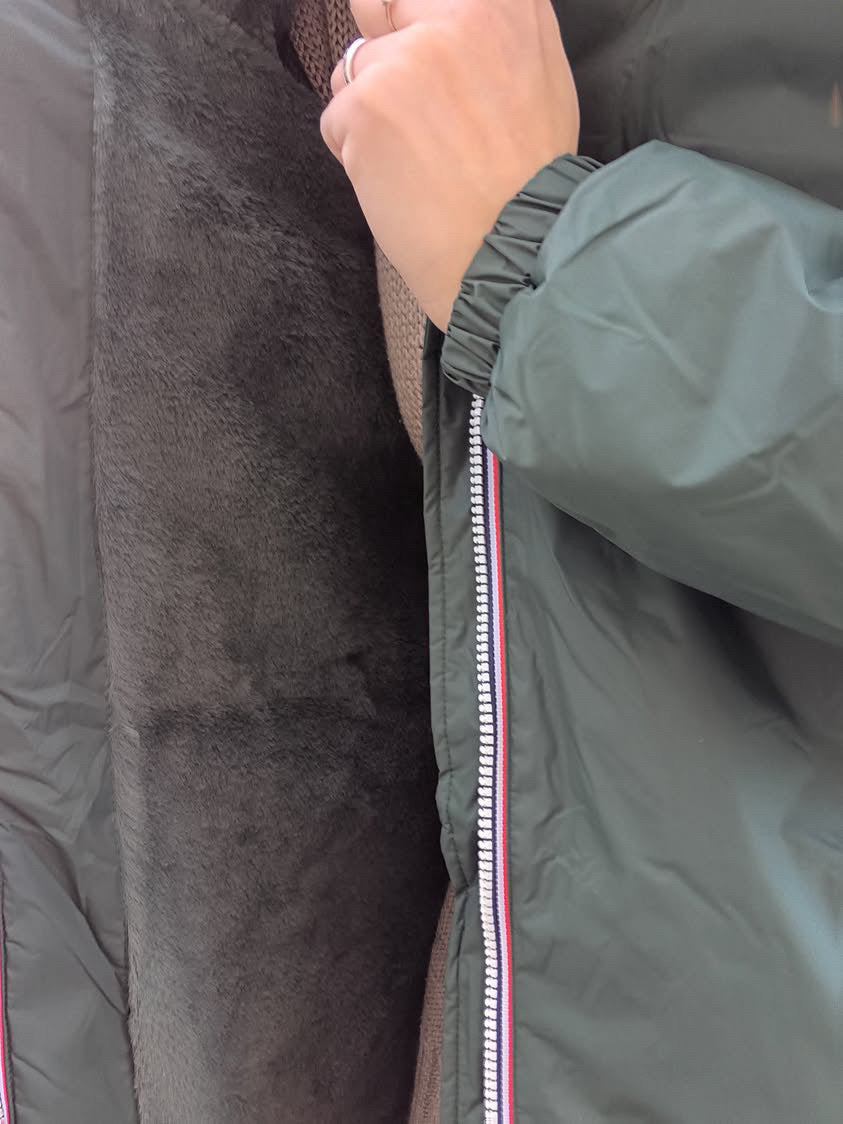 Laura Jo - Imperméable long doublé en fausse fourrure cordon tricolore couleur vert forêt
