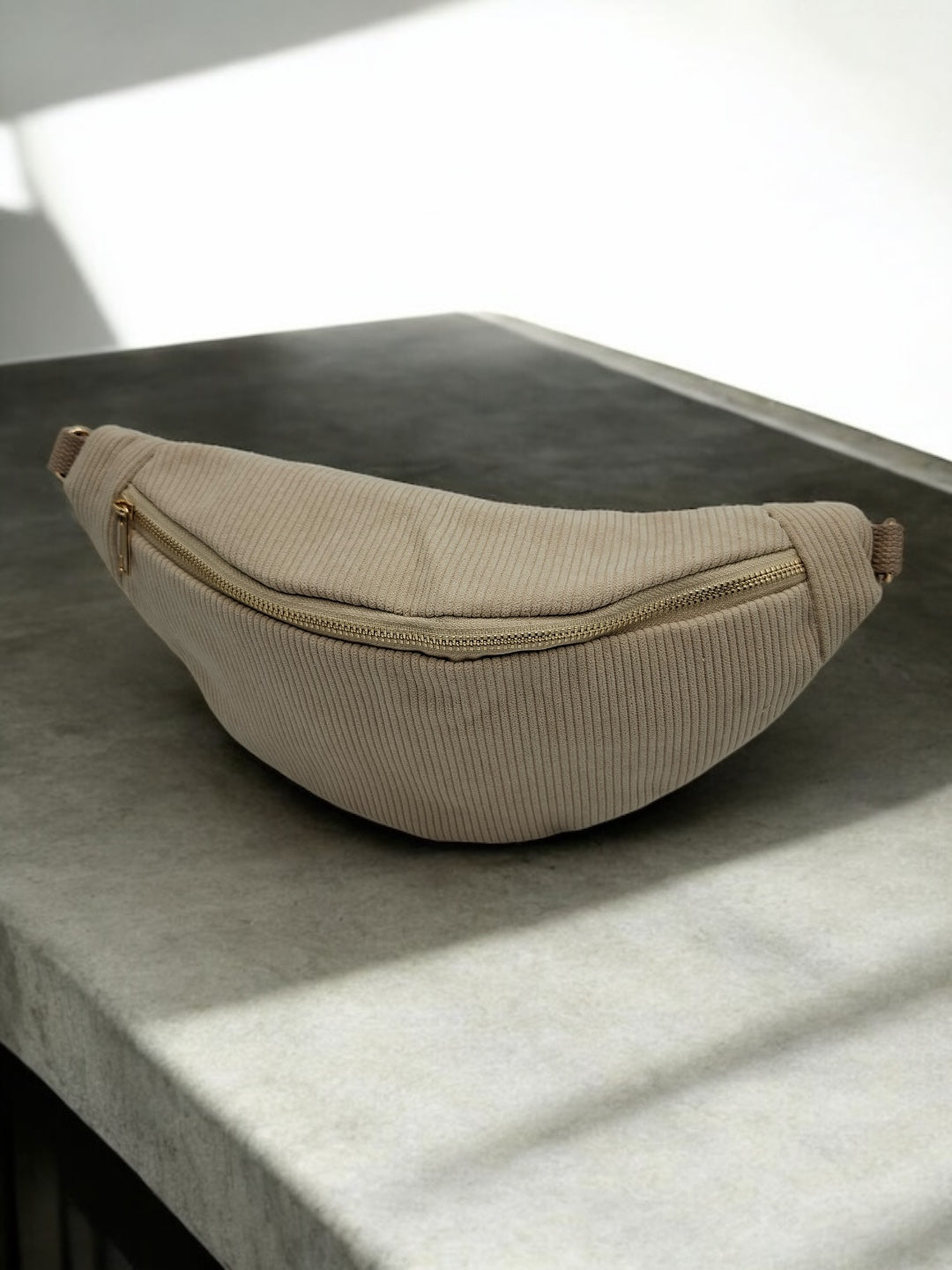 Sac banane velours cotelé beige