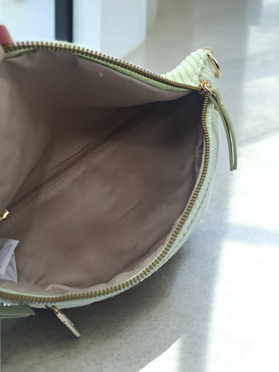 Sac banane velours côtelé 2 poches vert clair vert d'eau sangle fantaisie