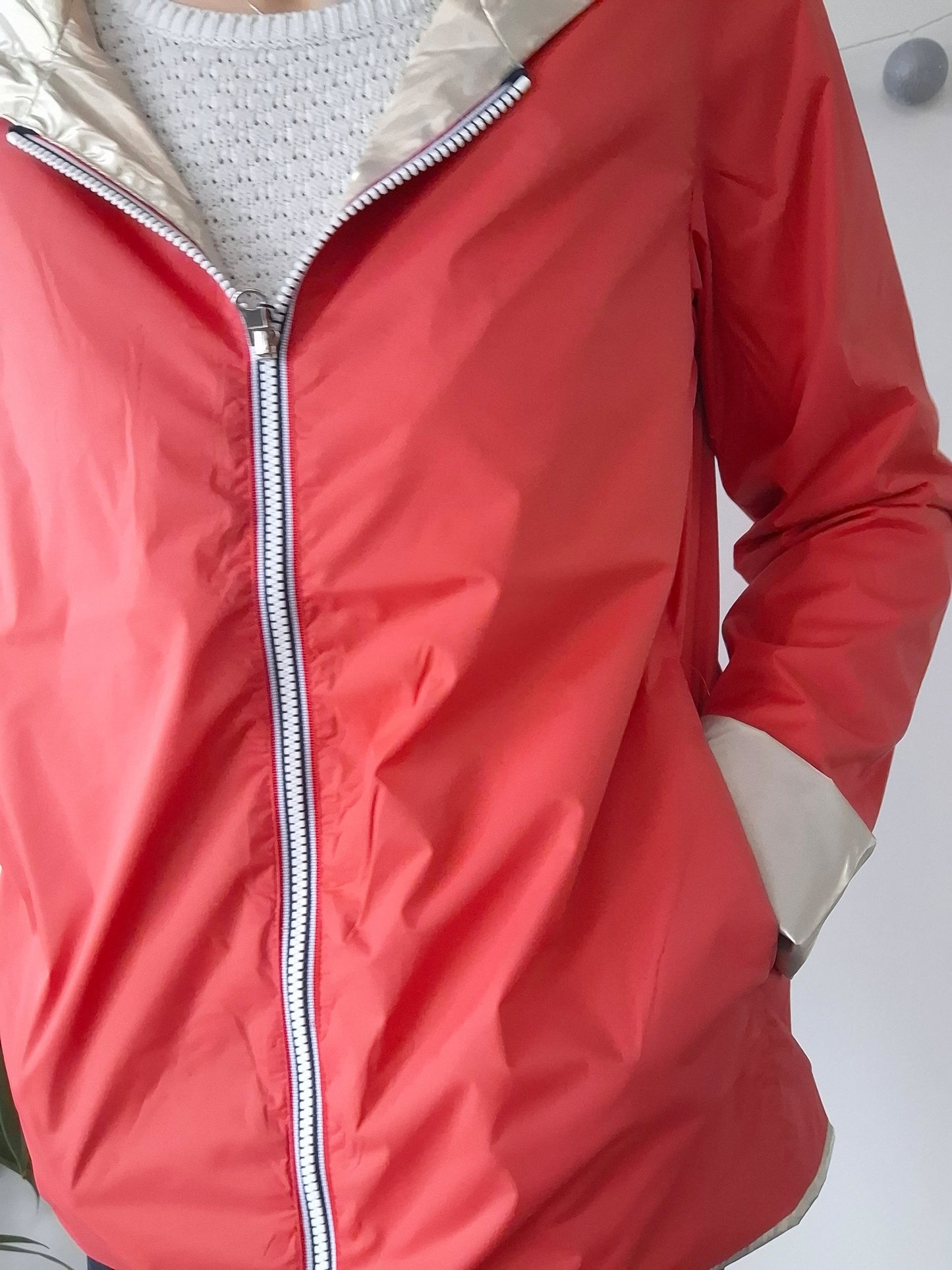Laura Jo - Imperméable réversible court sans garnissage ouate couleur corail/doré