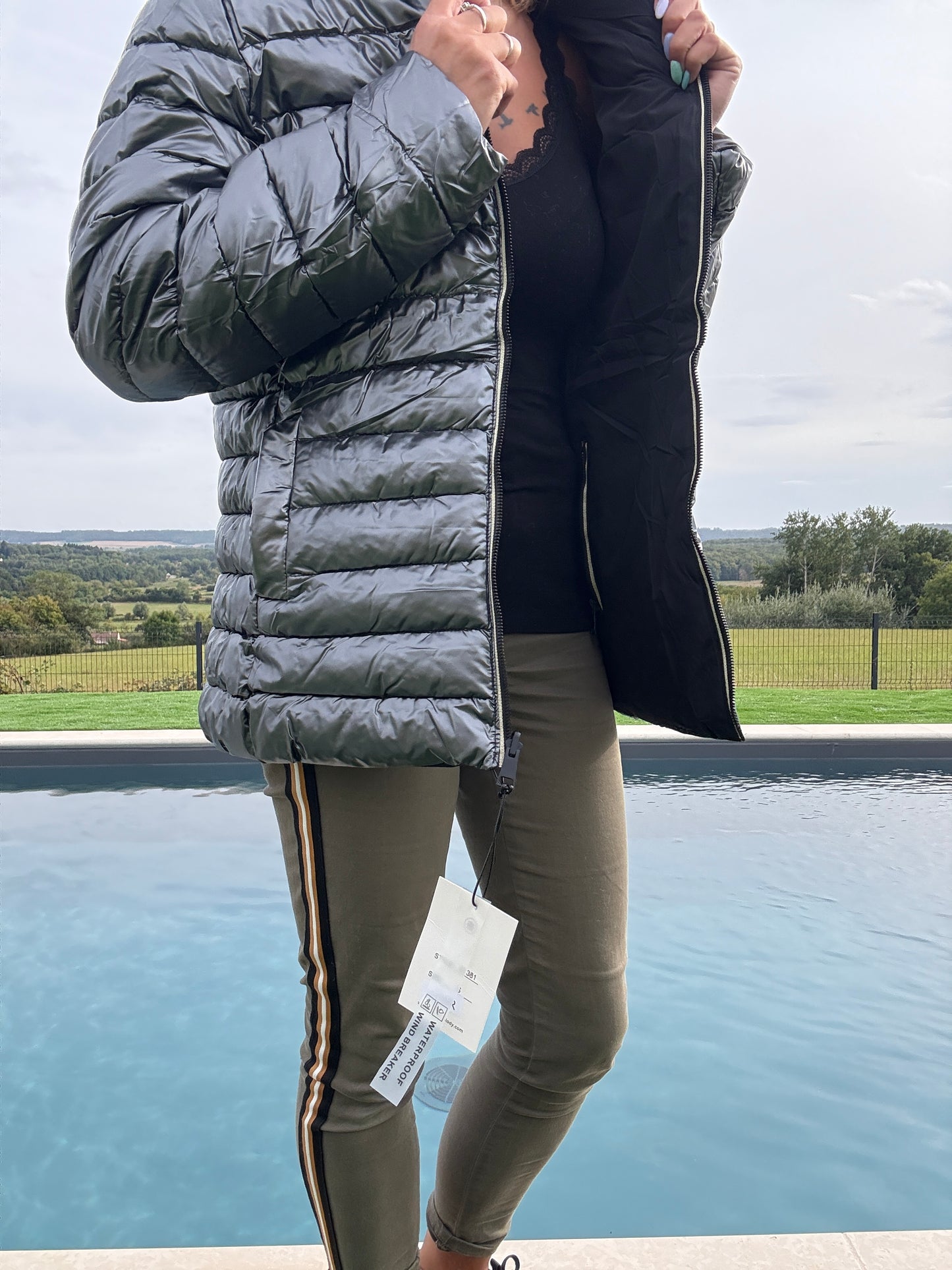 Melya Melody - Manteau court noir réversible et imperméable matelassé argenté brillant