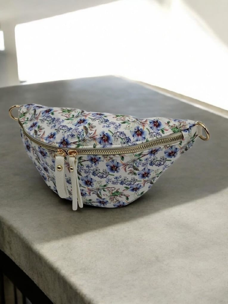 Sac banane en tissu coton liberty blanc à motif floral à tons bleus