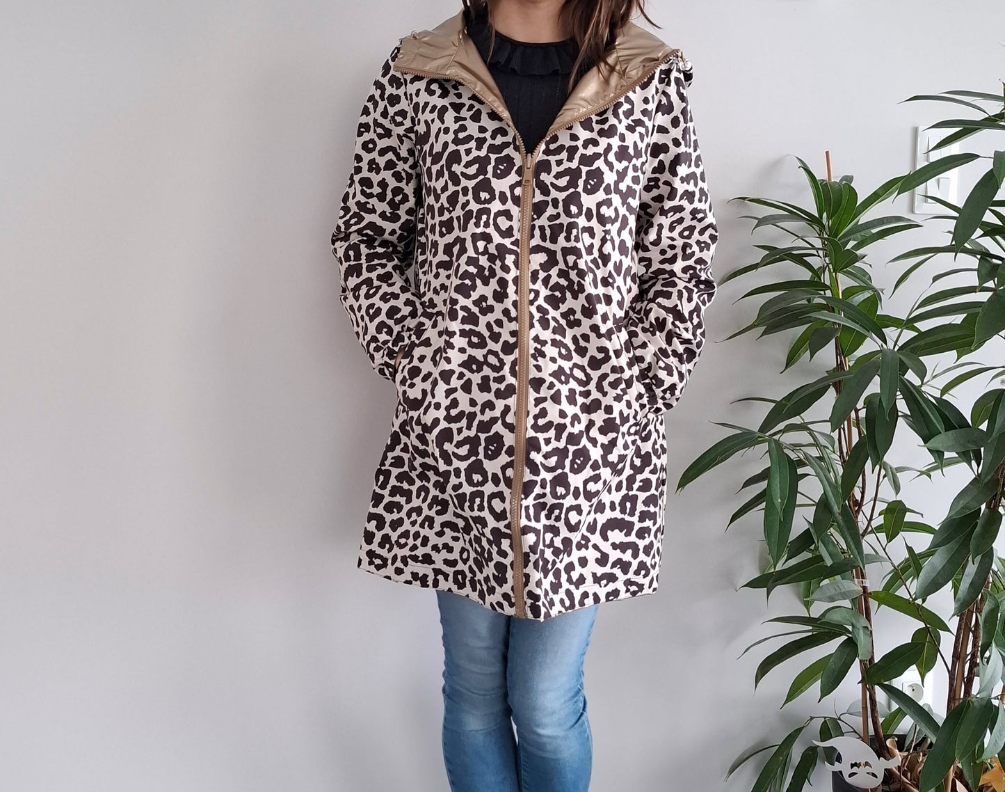 Attrait Paris - Manteau long sans ouate imperméable doré réversible avec motif léopard avec capuche