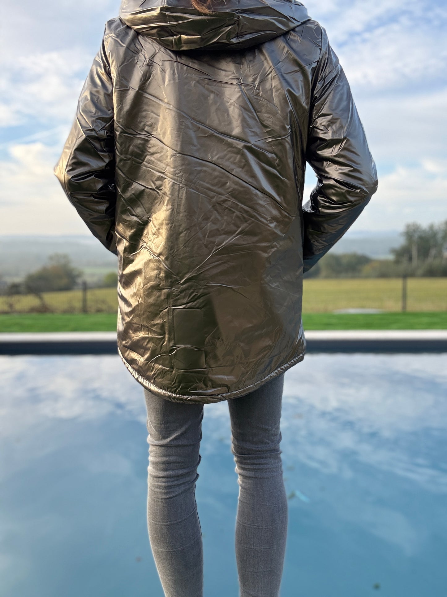 Manteau imperméable mi long fourré en fausse fourrure gold bronze - Curvy