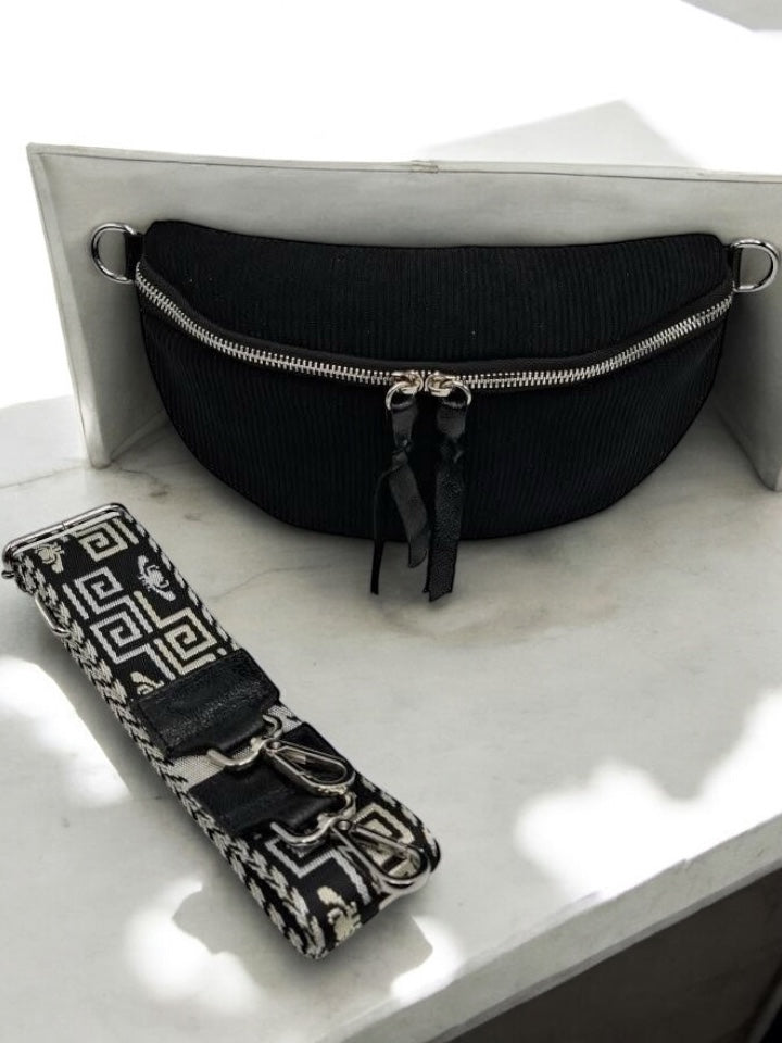 Sac banane en velours côtelé noir doubles curseurs en cuir