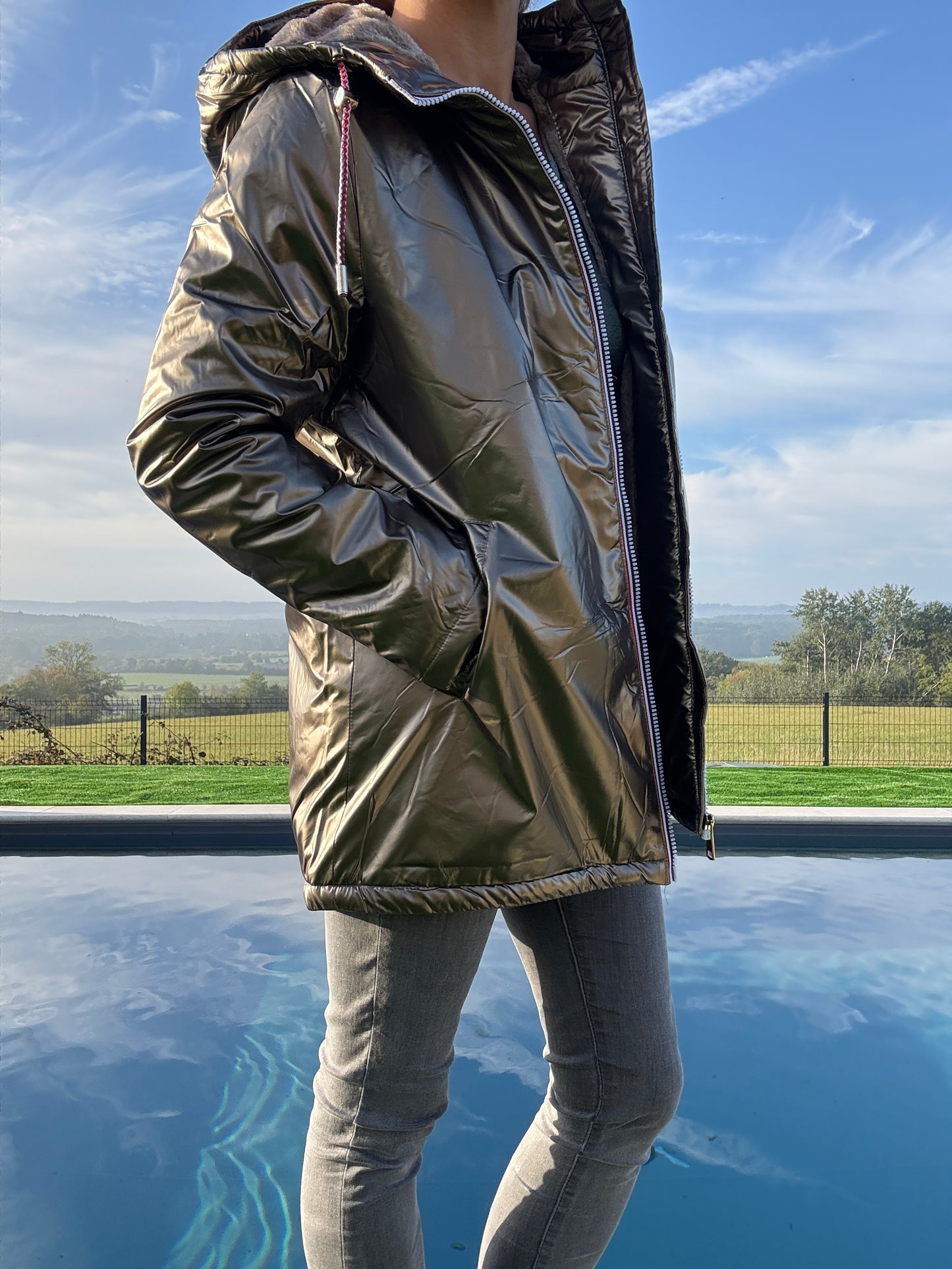 Manteau imperméable mi long fourré en fausse fourrure gold bronze - Curvy