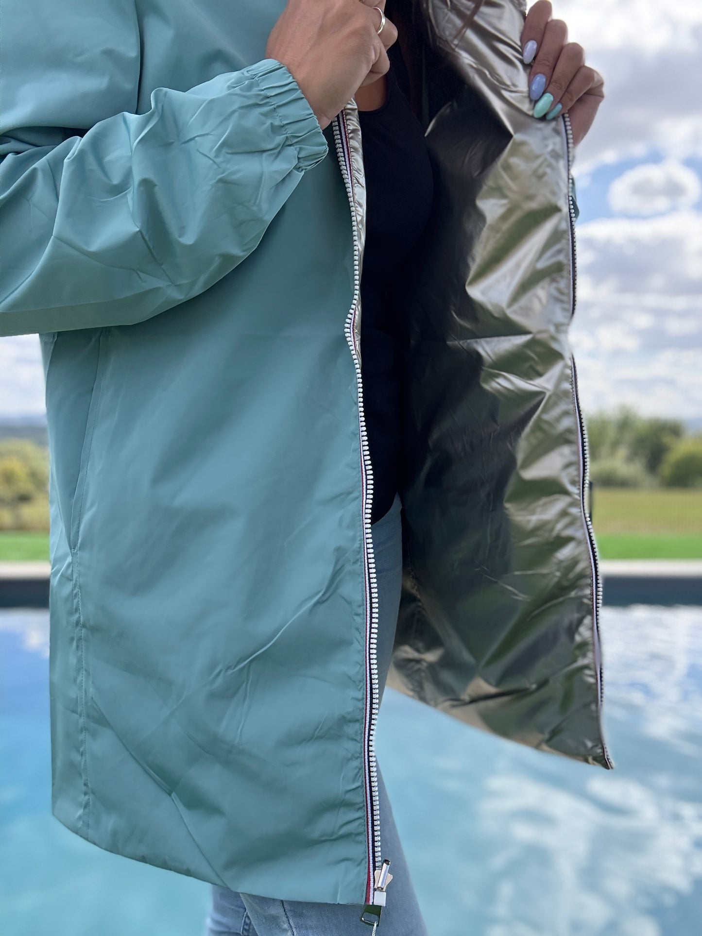 Melya Melody - Imperméable réversible mi-long sans garnissage ouate couleur bleu ciel/doré