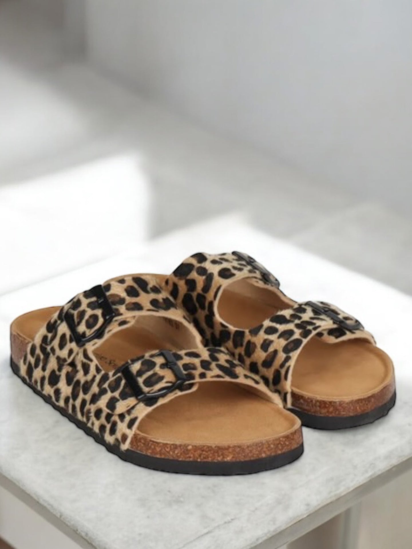 Chaussures sandales intérieur cuir motif léopard style Birk