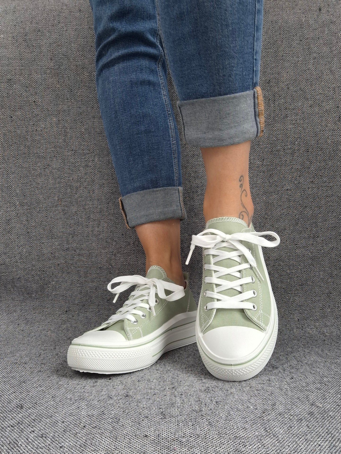 Chaussures baskets en toile vert olive semelle épaisse style converse