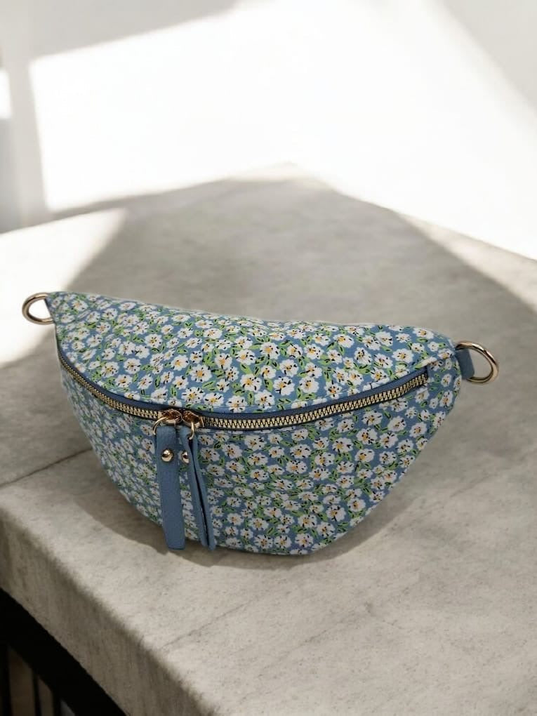 Sac banane en tissu coton liberty bleu motif fleuri blanc