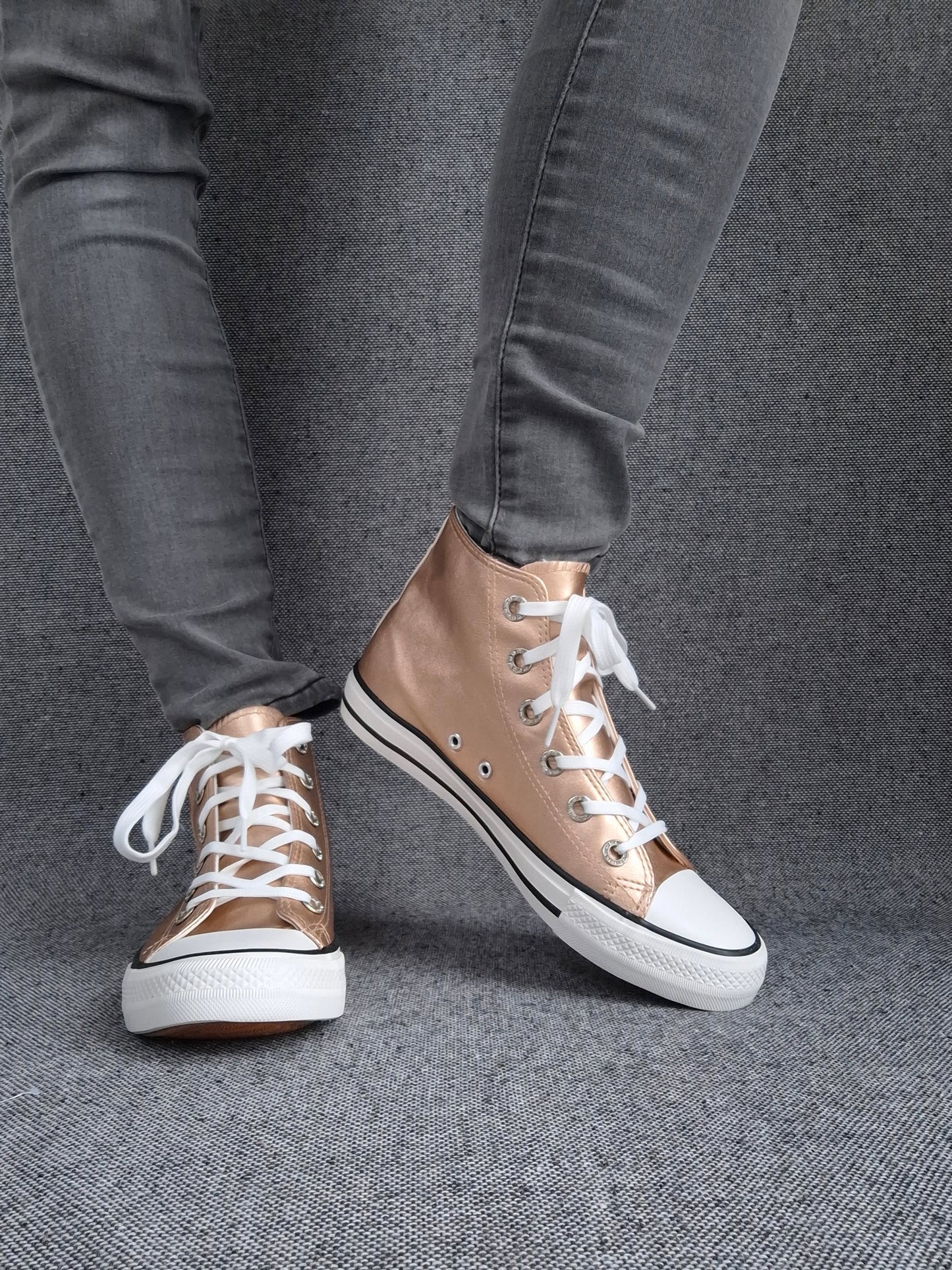 Chaussures baskets hautes cuivre champagne et blanche style converse