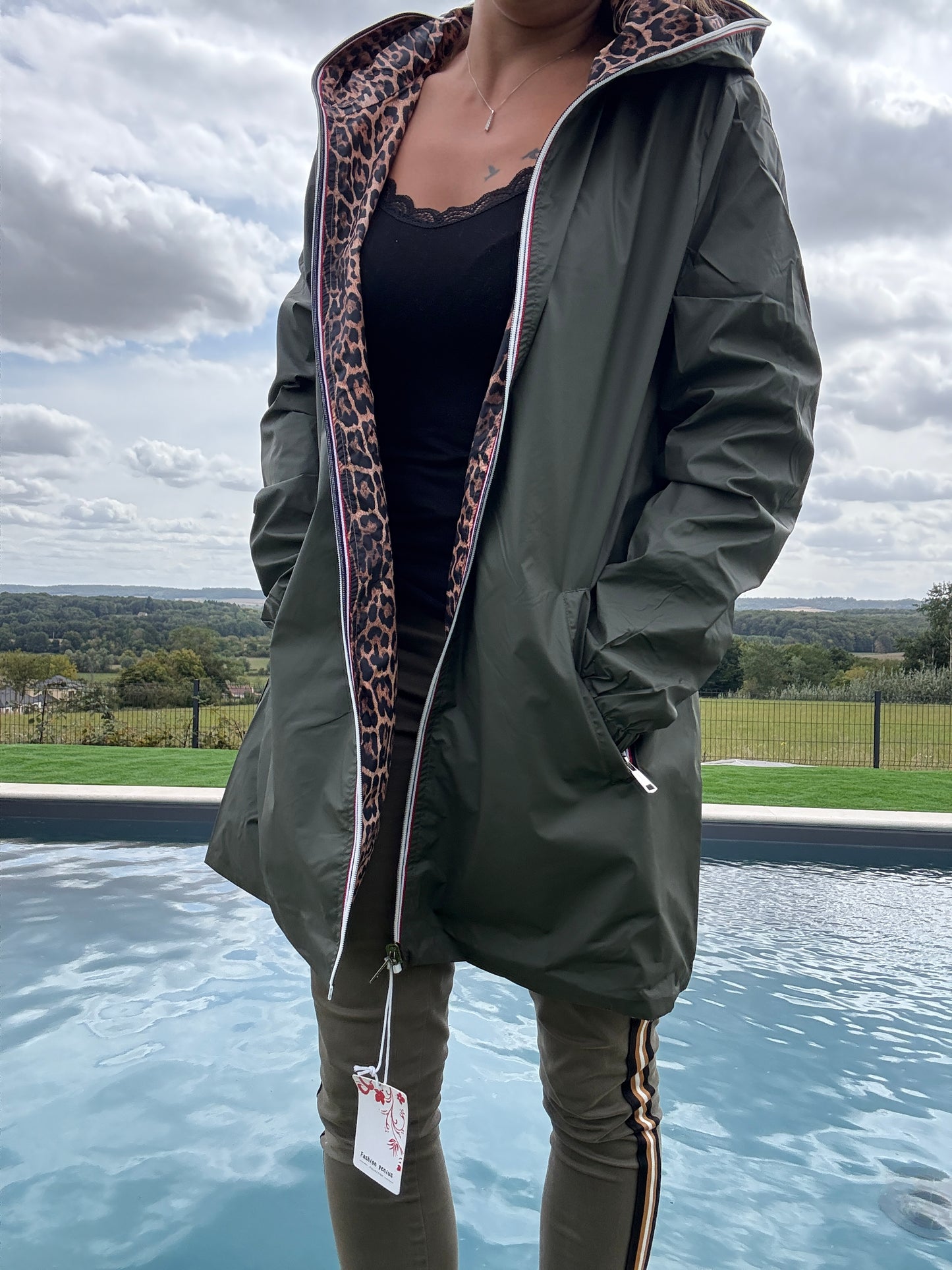 New Lolo - Imperméable réversible long sans garnissage ouate couleur kaki/léopard - Curvy
