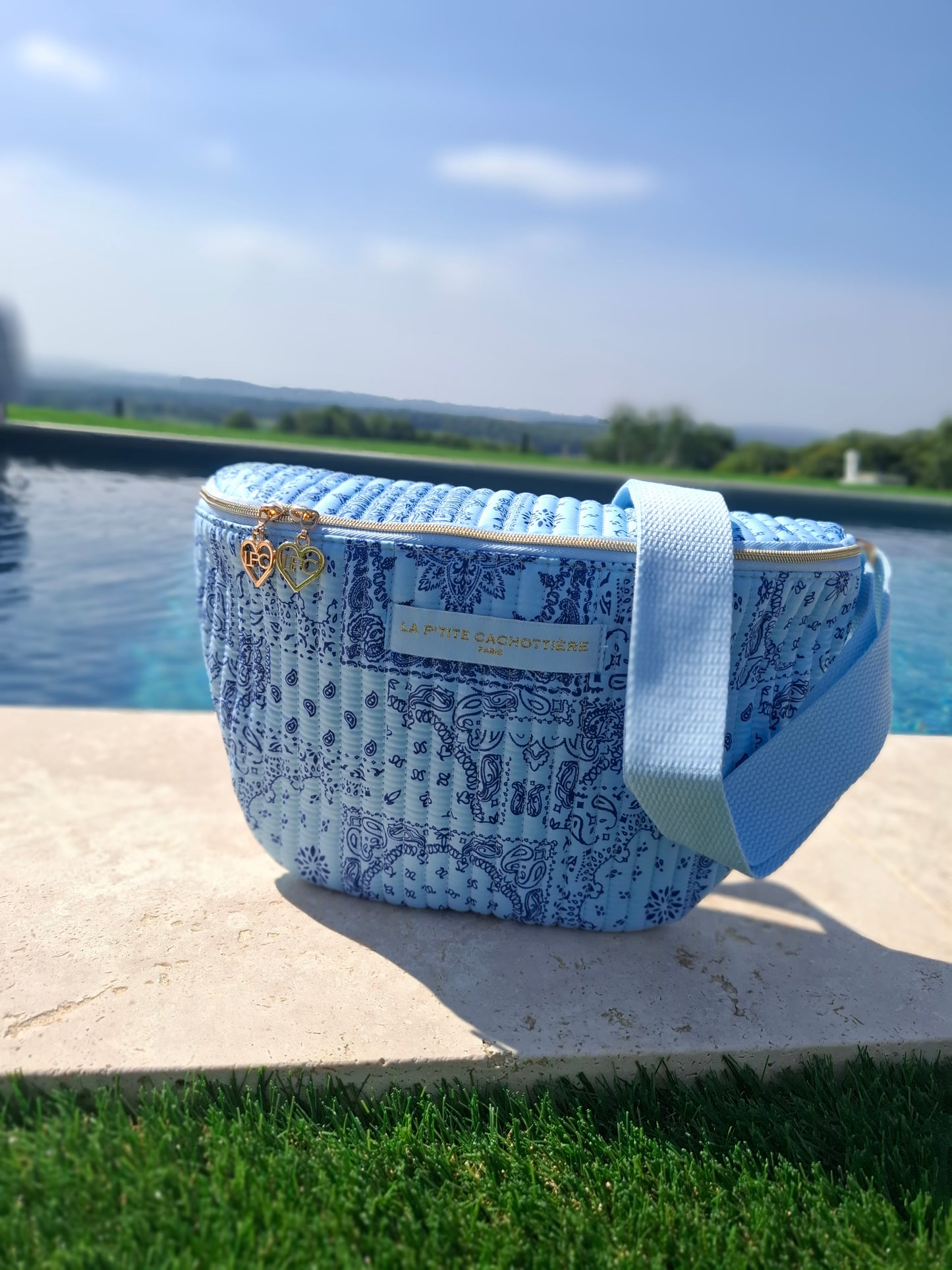Sac banane en coton matelassé bleu design paisley bleu marine « La Ptite cachottière »
