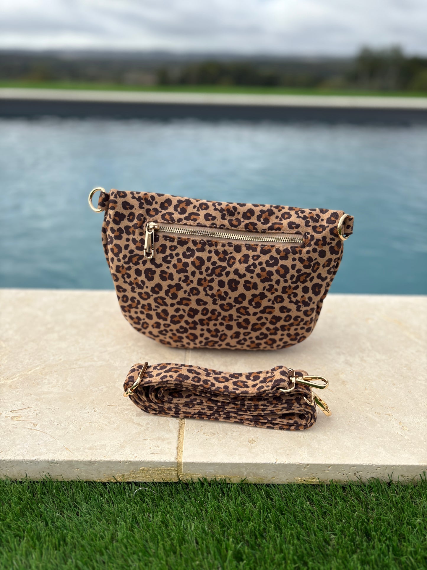 Sac banane tissu doux léopard beige clair 2 poches