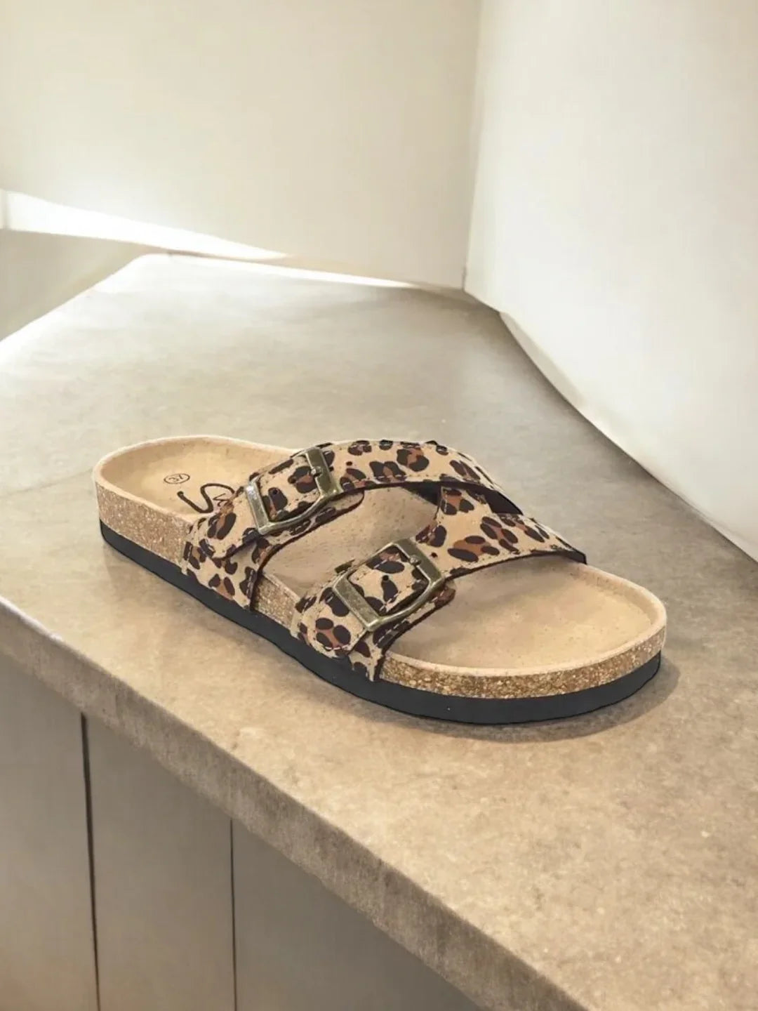 Chaussures sandales type Birk à 2 brides léopard beige semelle intérieure cuir