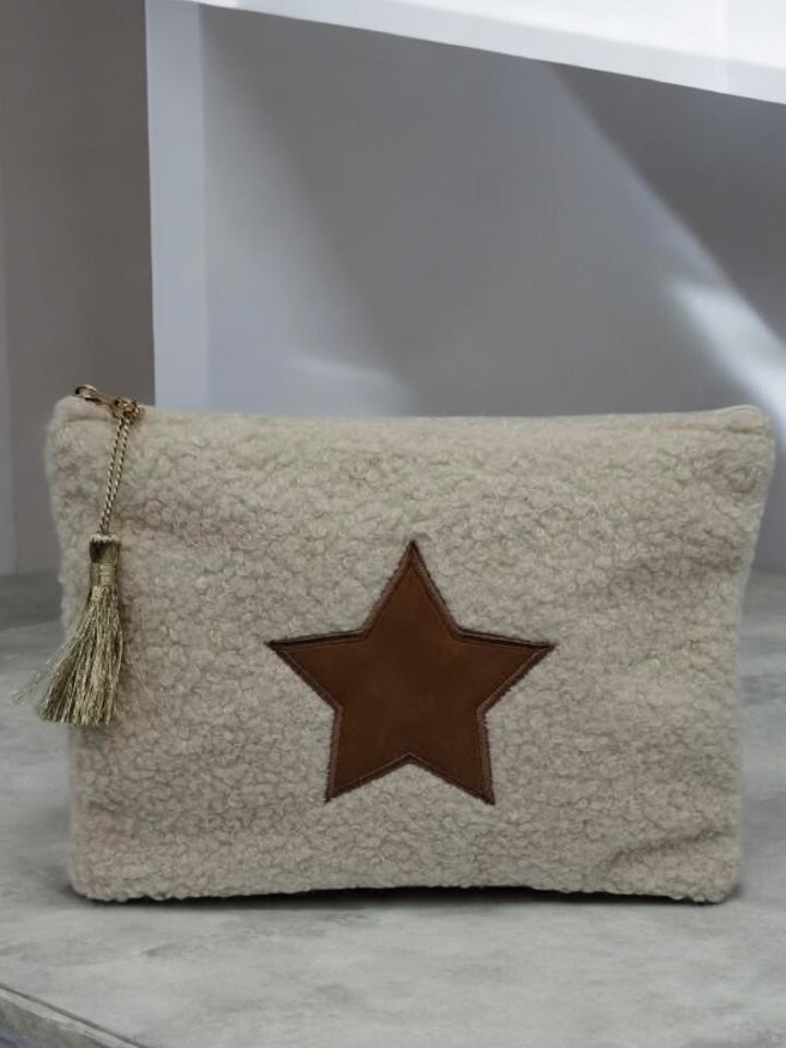 Pochette blanche avec une étoile marron