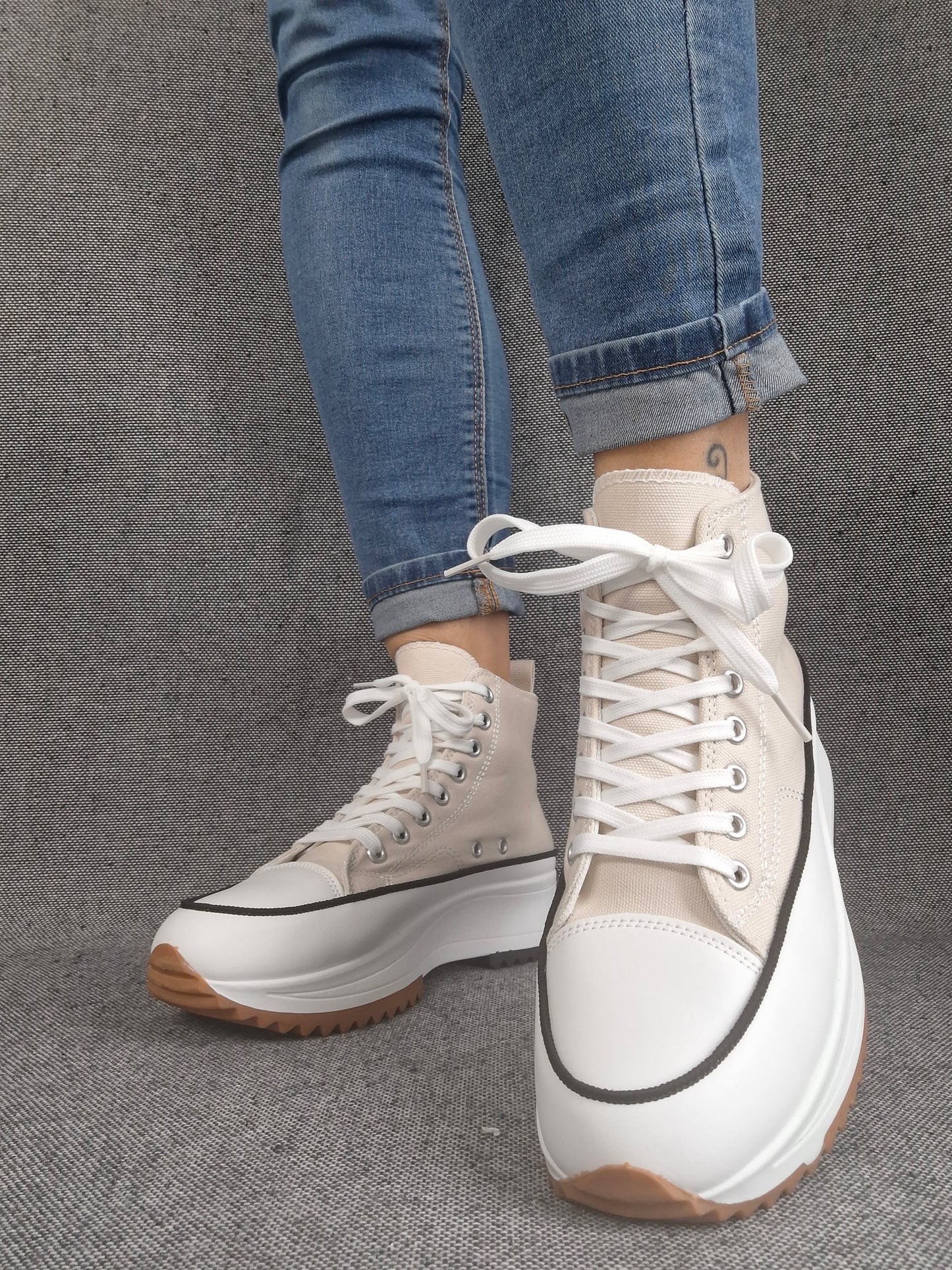 Chaussures baskets haute plate-forme toile beige et blanc