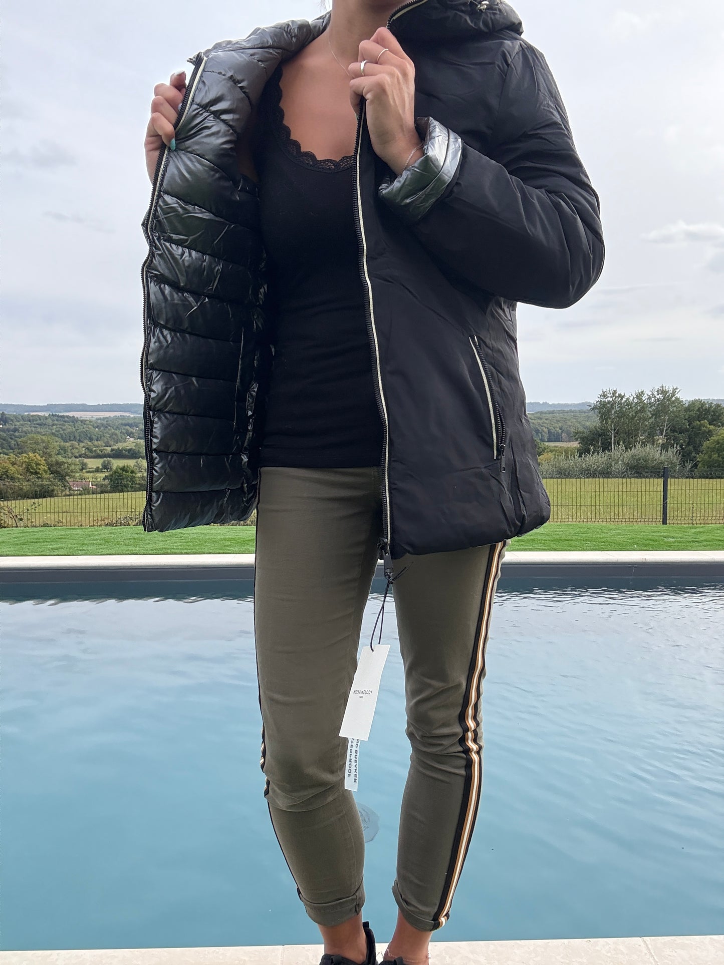 Melya Melody - Manteau court noir réversible et imperméable matelassé argenté brillant