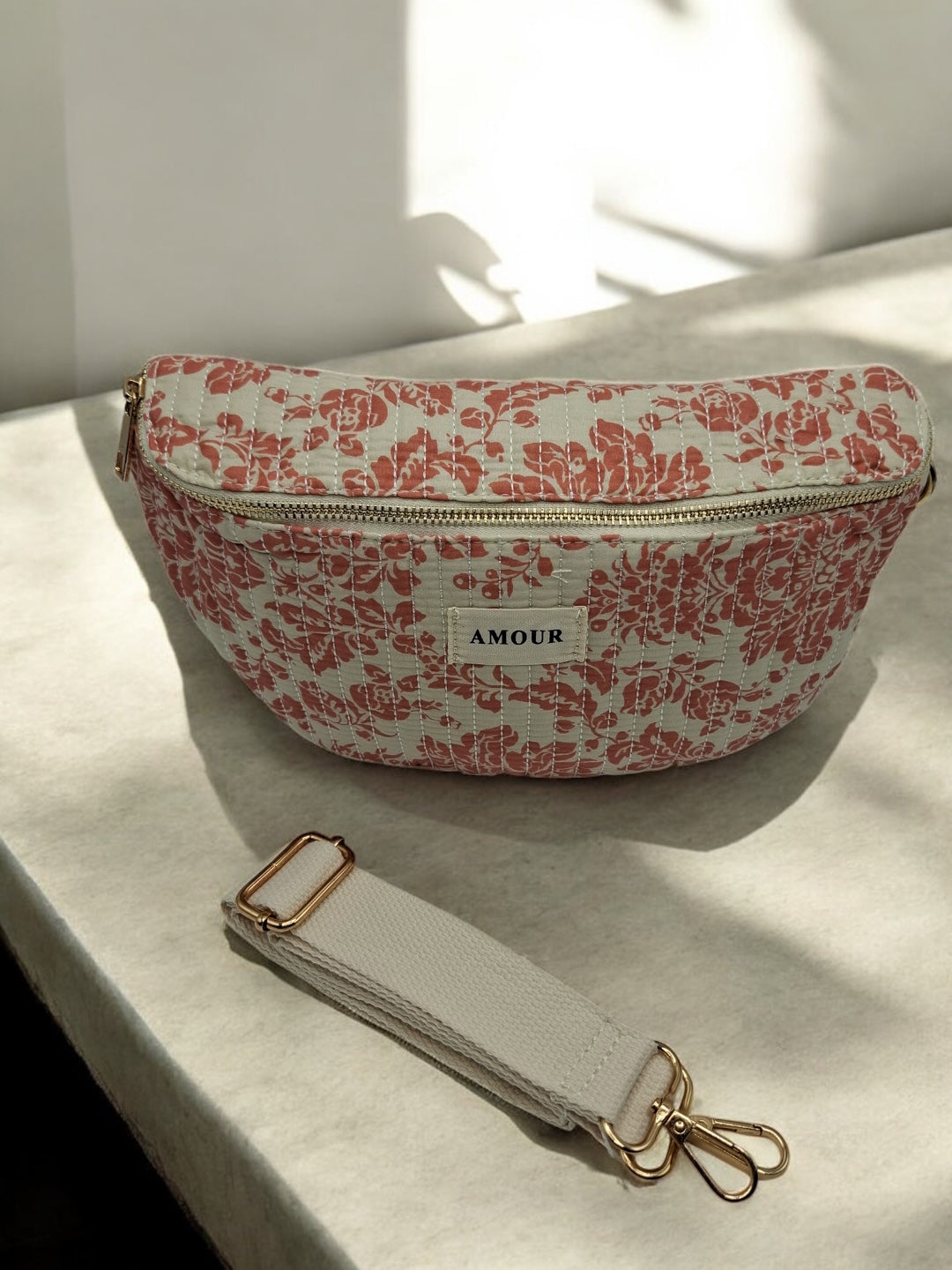 Sac banane coton matelassé blanc liberty fleuri corail creme