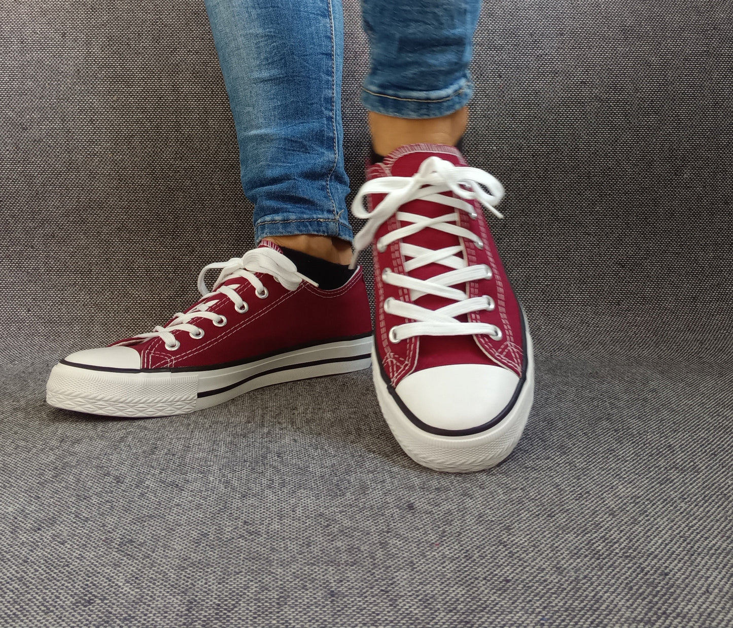 Chaussures baskets basses toile bordeaux style converse