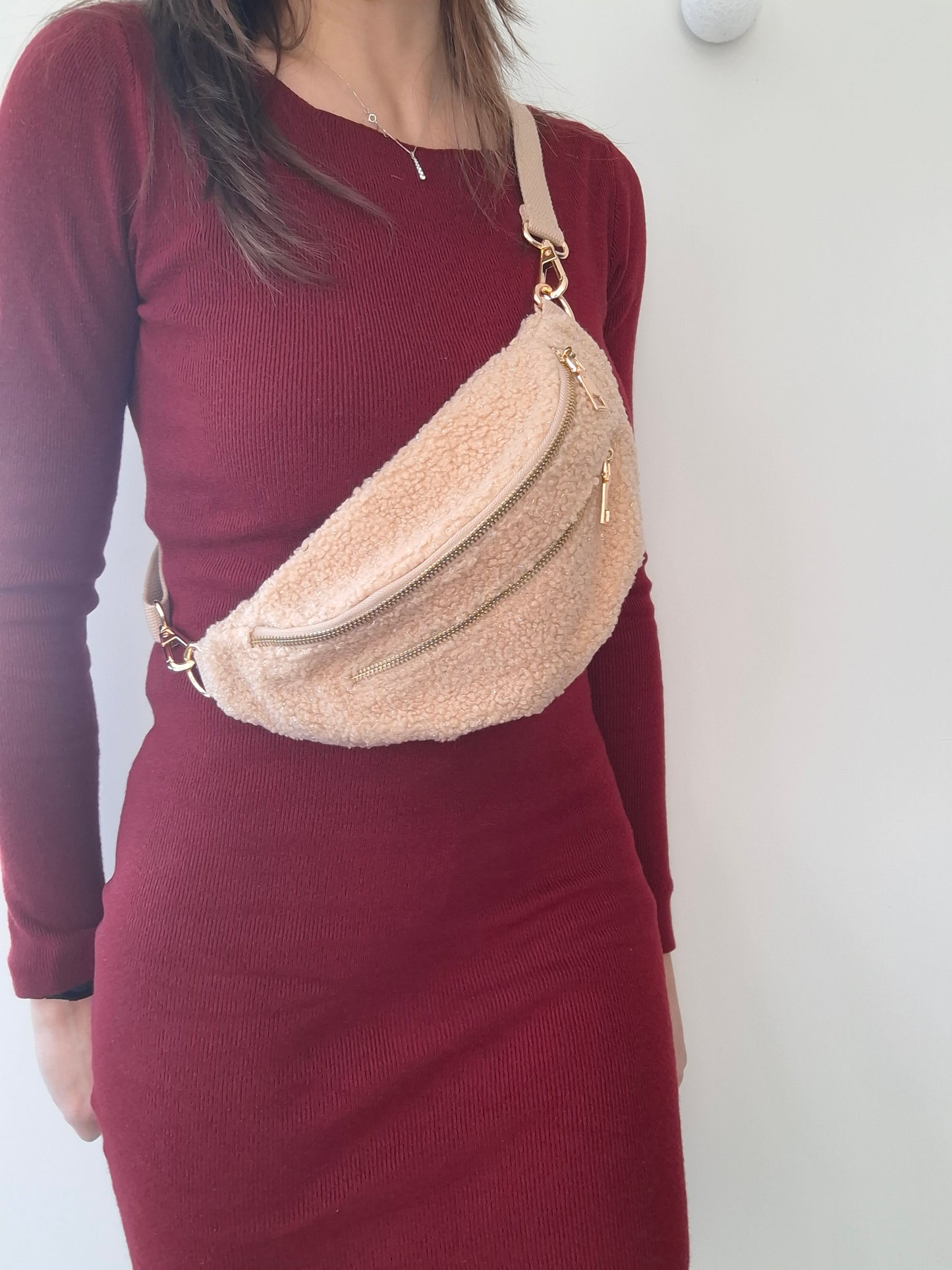 Sac banane XL peluche moumoute 2 poches beige écru