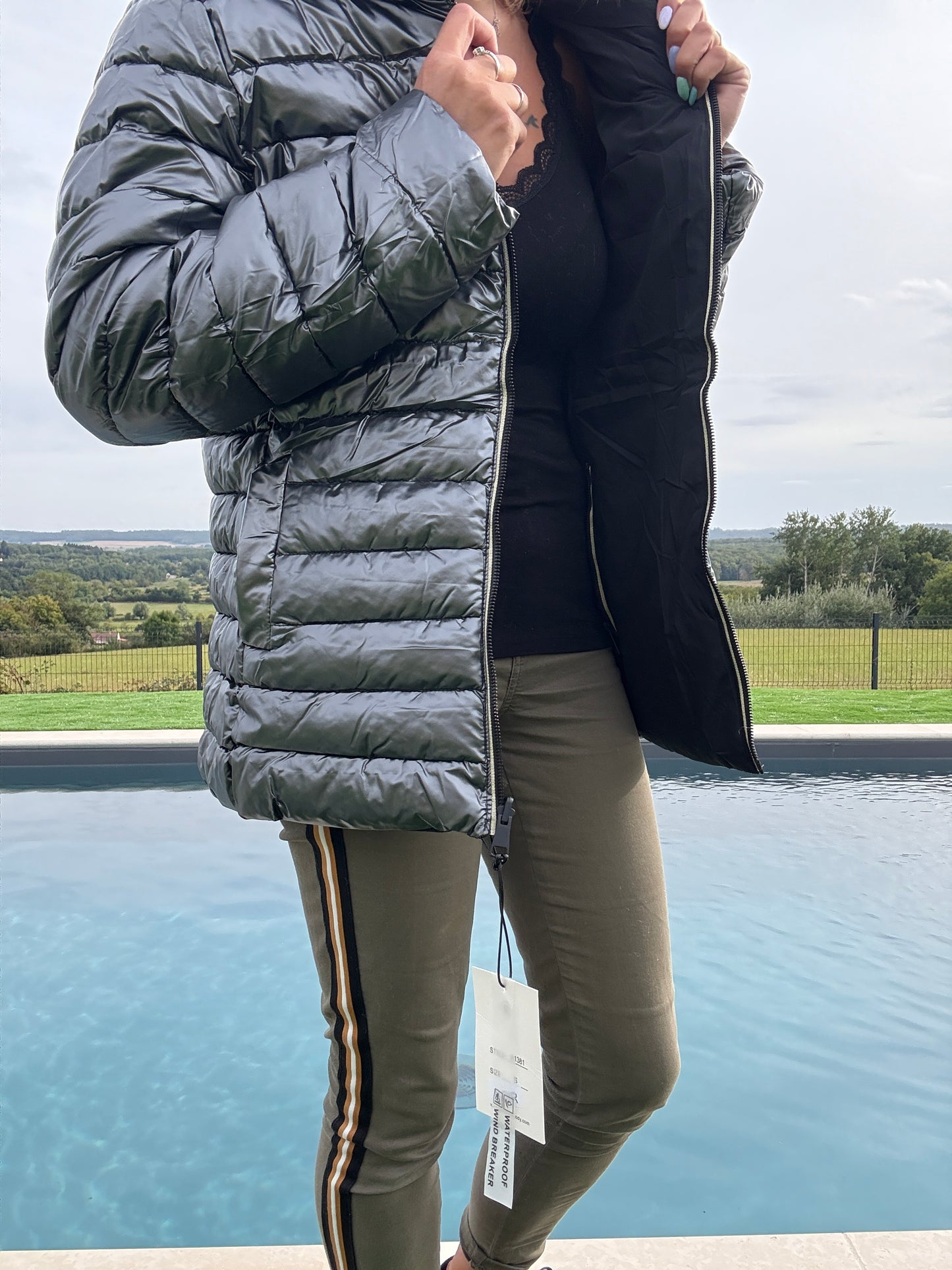 Melya Melody - Manteau court noir réversible et imperméable matelassé argenté brillant