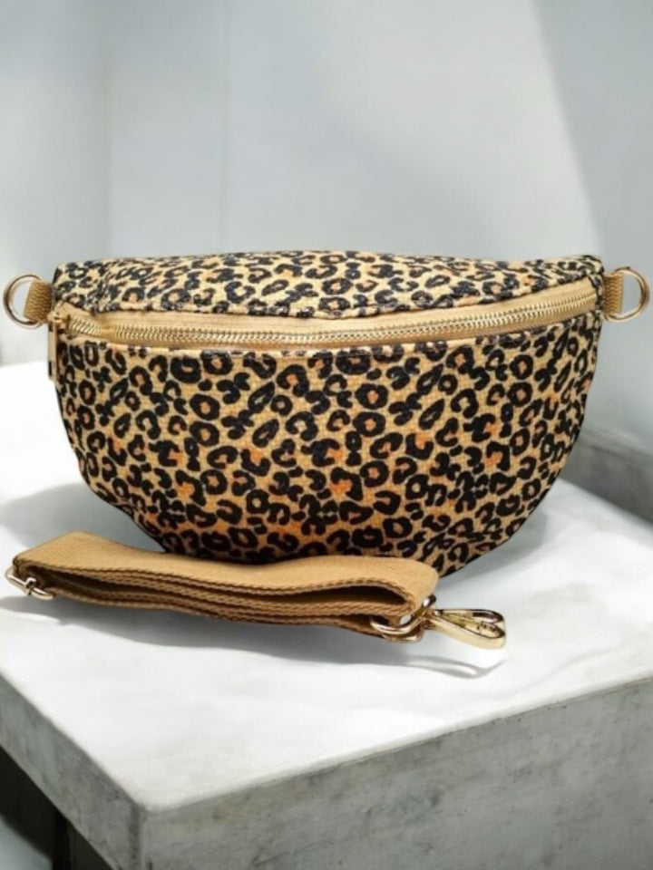 Sac banane camel matelassé en coton gaufré motif léopard