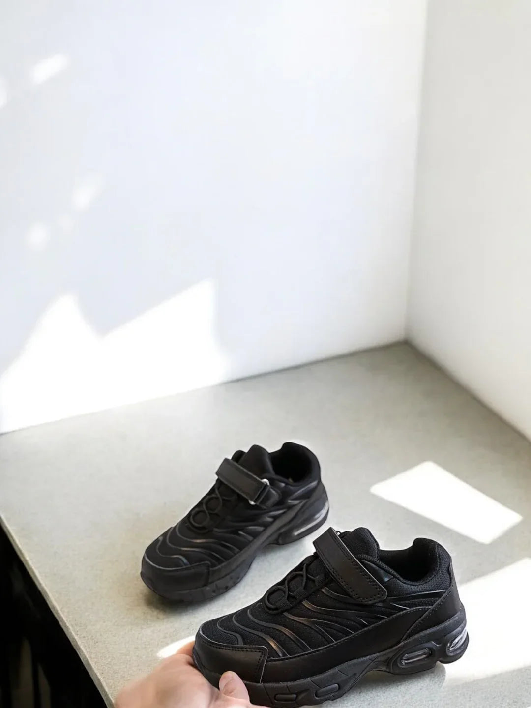 Zapatillas negras estilo TN tiburón - Niño (chico)