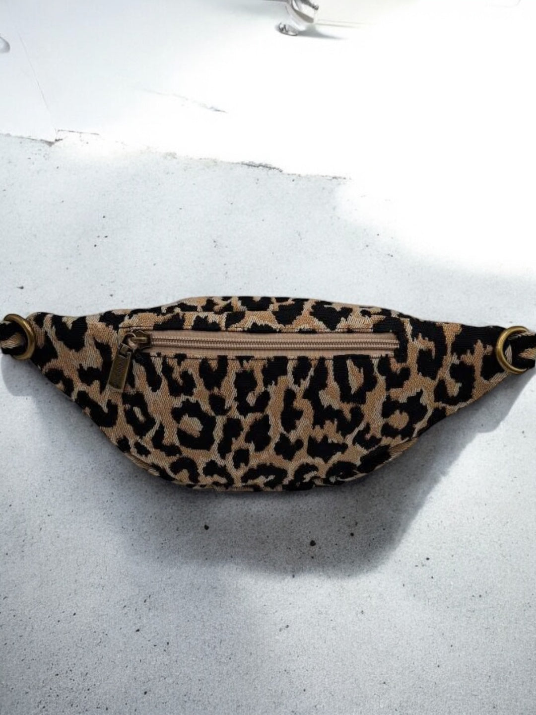 Sac banane en tissu à motif léopard camel 2 poches