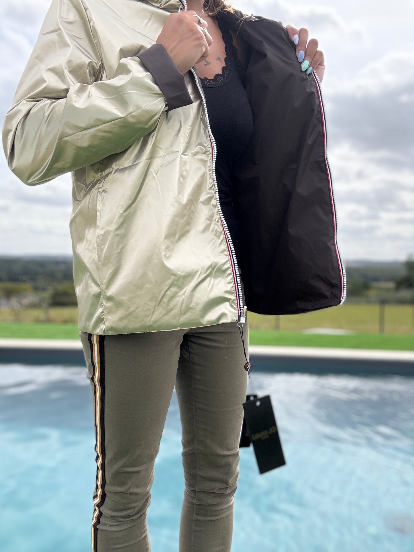 Laura Jo - Imperméable réversible court sans garnissage ouate mi-saison couleur marron chocolat/doré