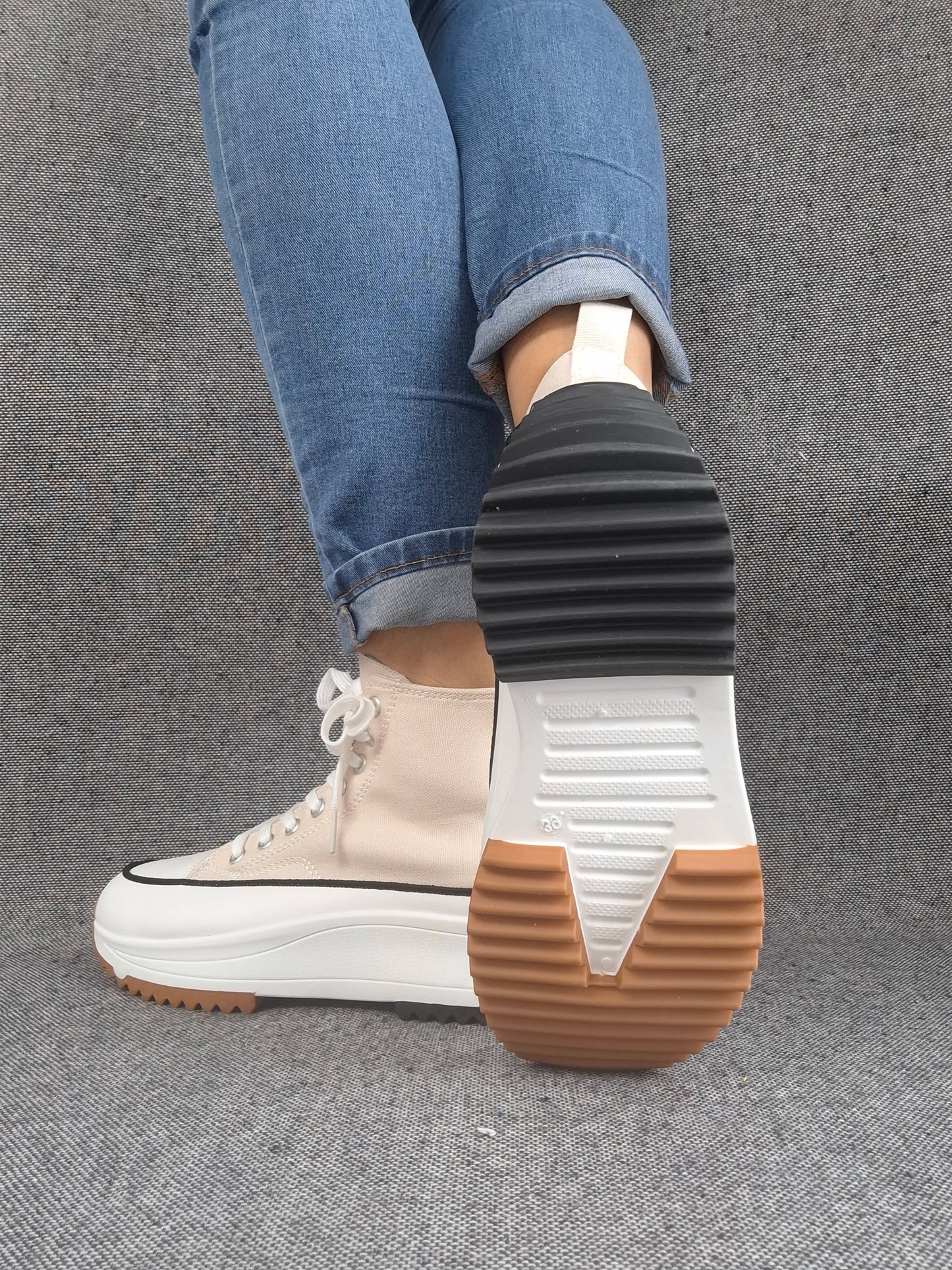 Chaussures baskets haute plate-forme toile beige et blanc