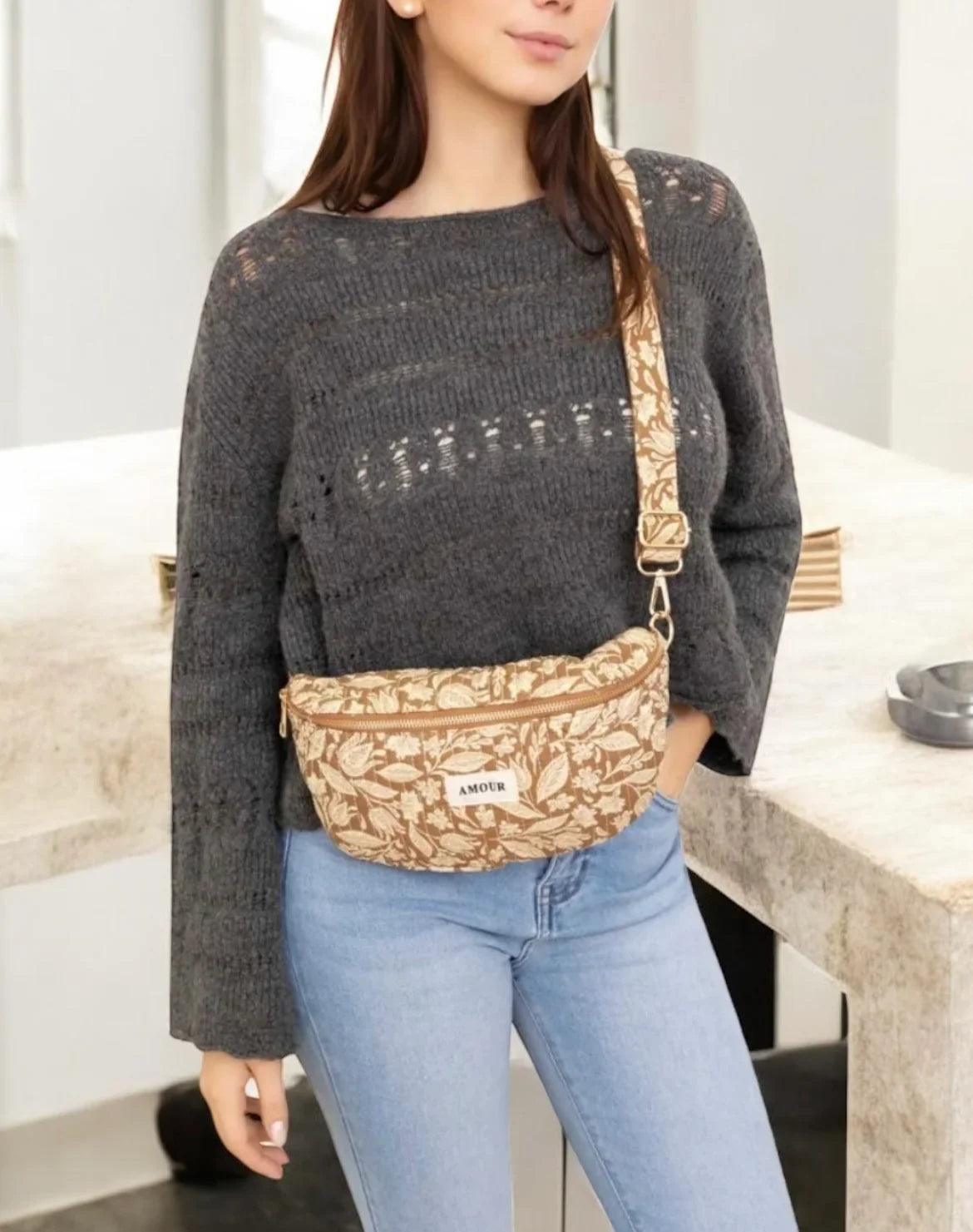 Sac banane coton matelassé liberty floral toile de jouy camel et blanc