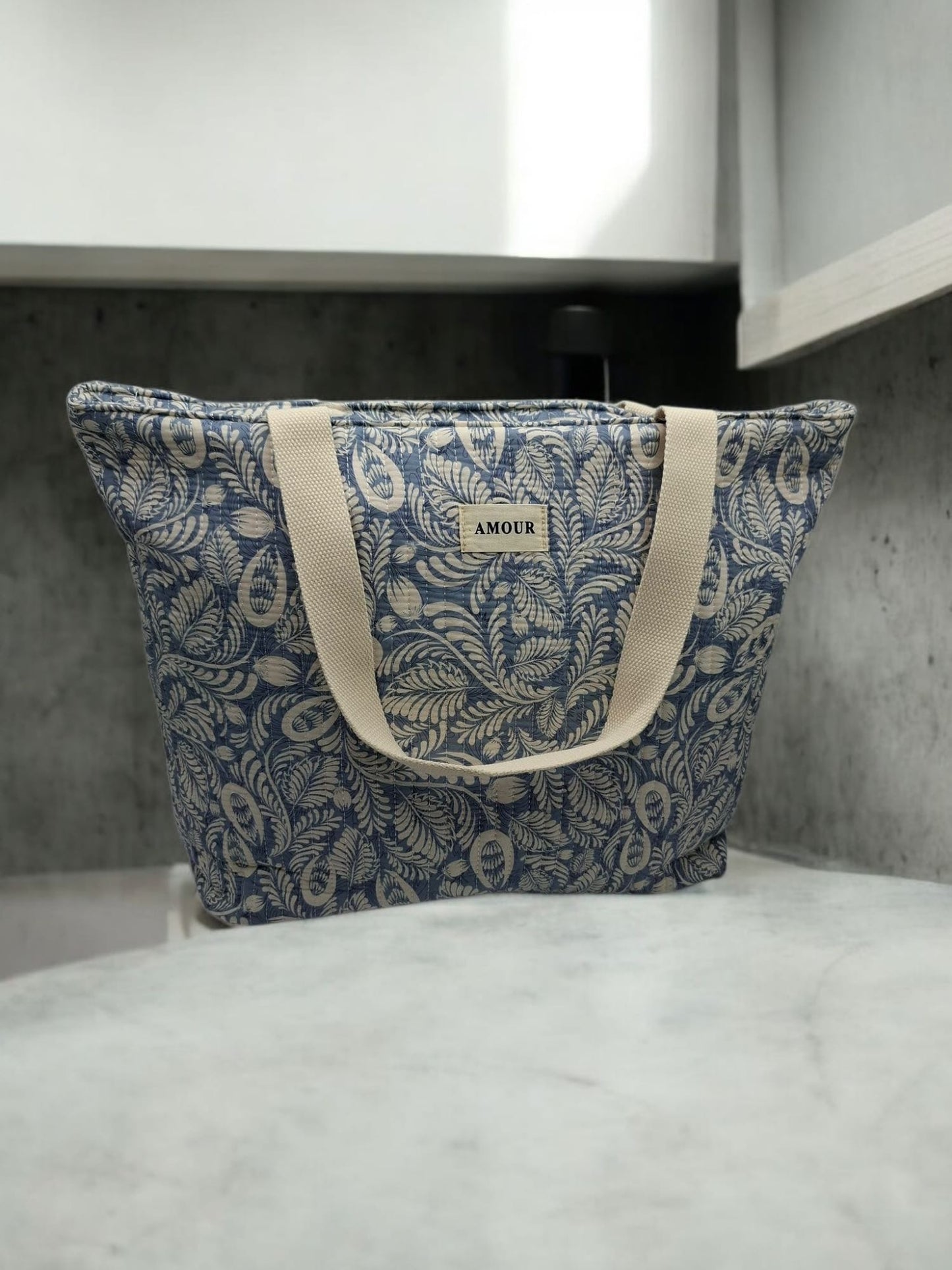 Sac cabas porté épaule coton imprimé toile de jouy feuilles bleues creme