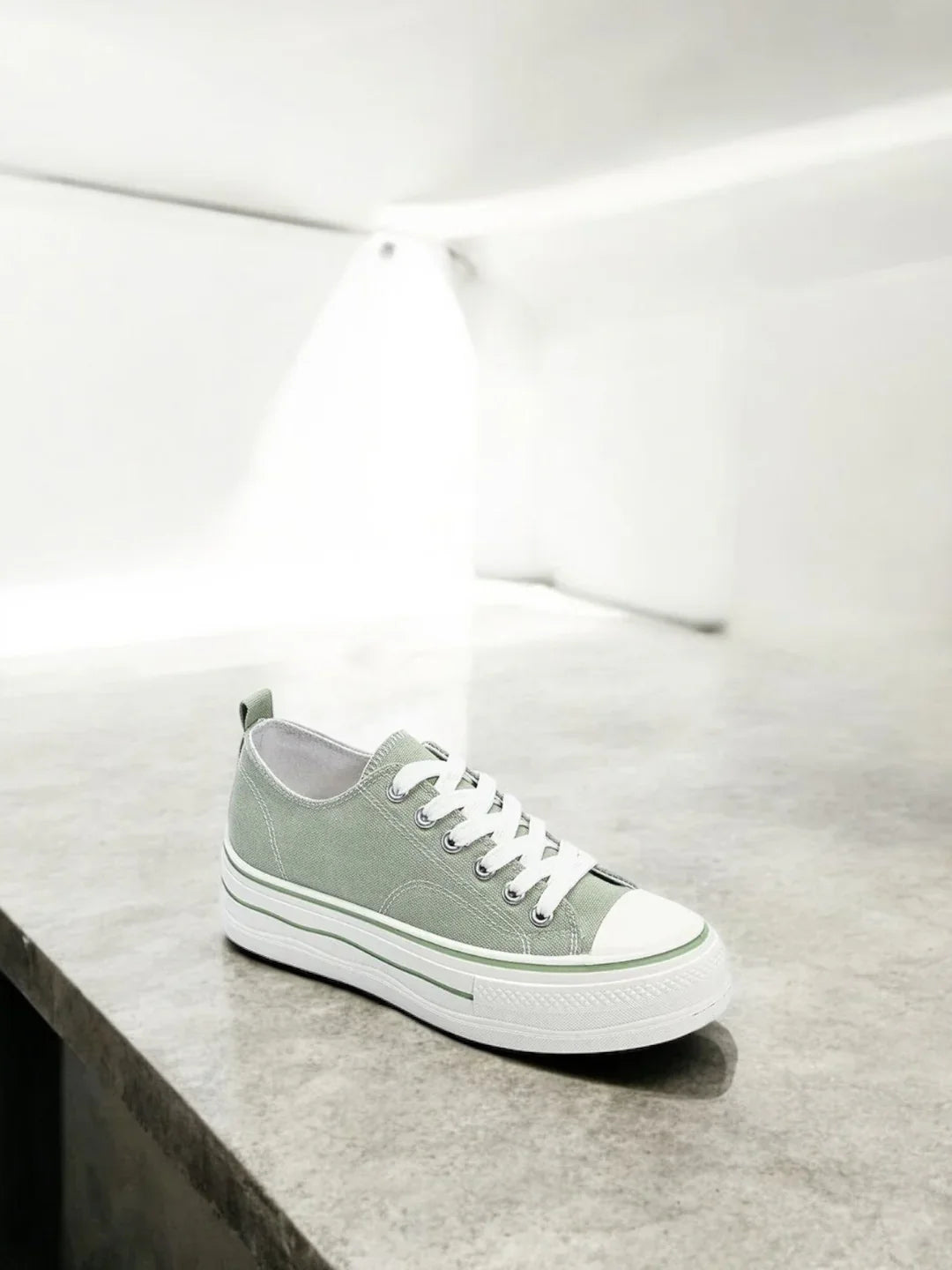 Chaussures baskets en toile vert olive semelle épaisse style converse