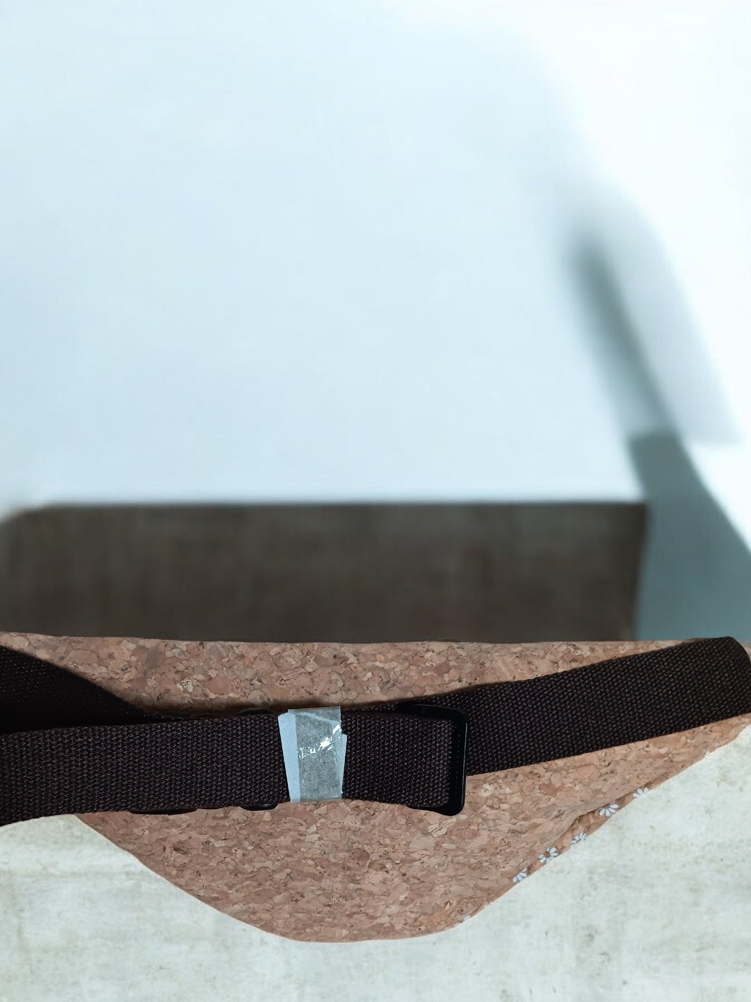 Sac banane en liège motifs « fleurs pâquerettes » - 2 poches