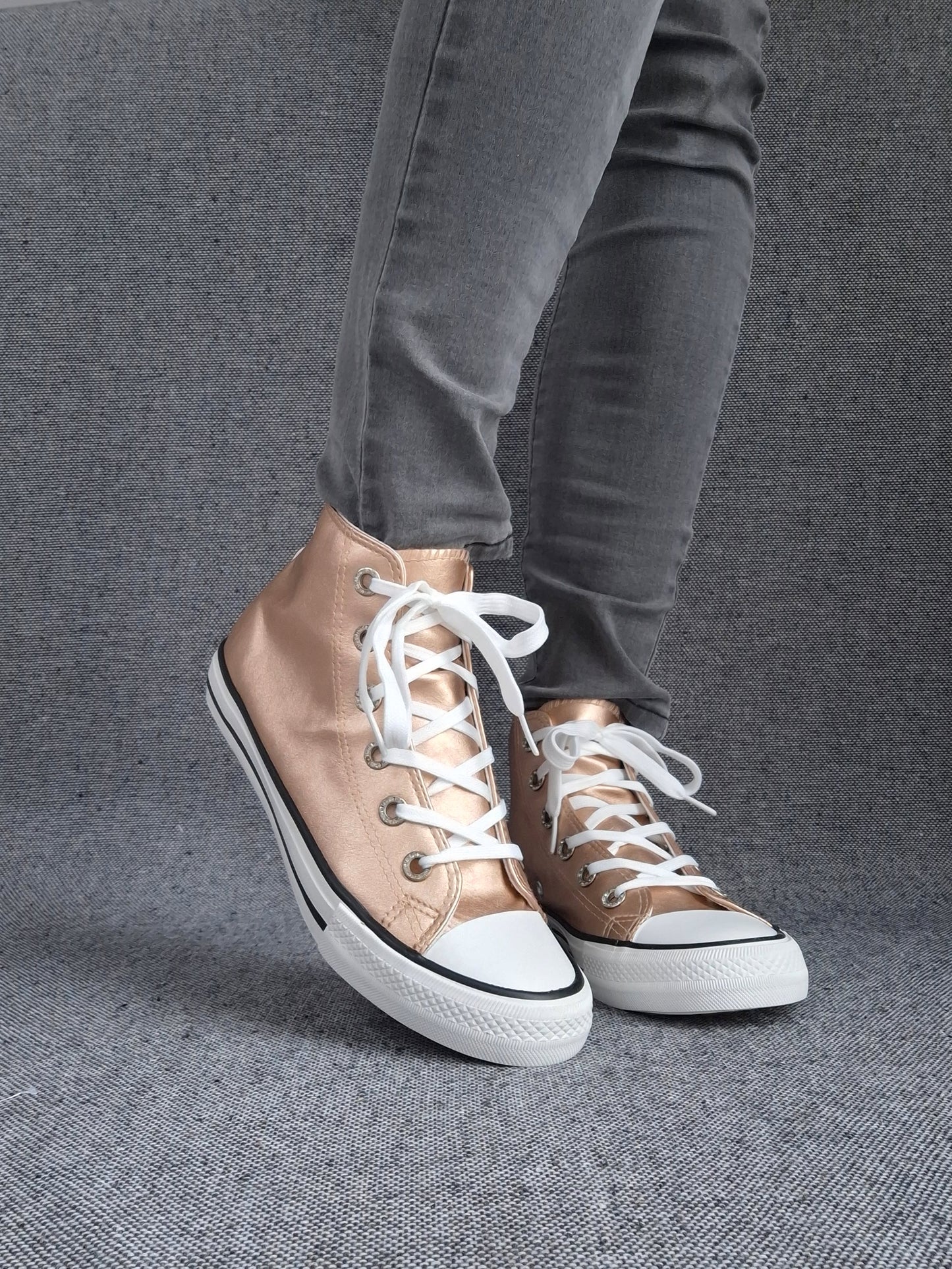 Chaussures baskets hautes cuivre champagne et blanche style converse
