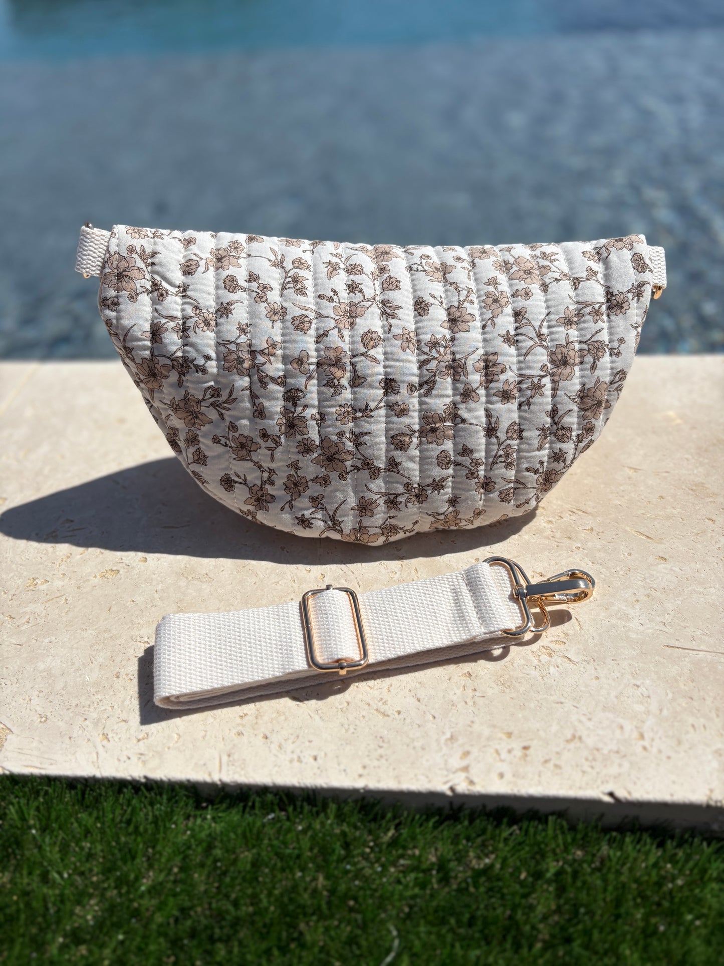 Sac banane en coton matelassé liberty fleuri beige taupe