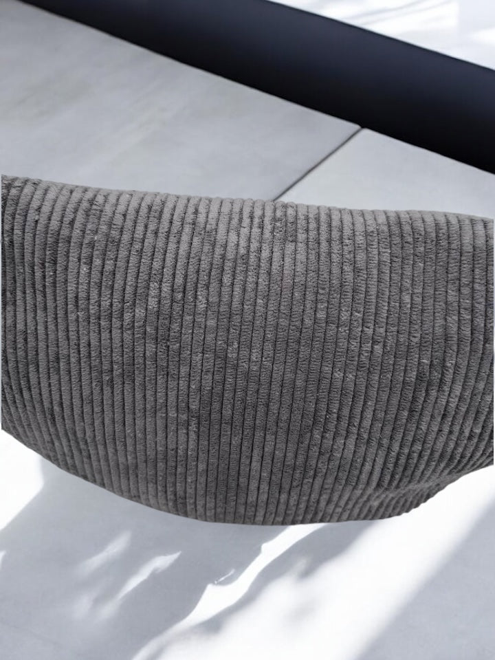 Sac banane en velours côtelé gris doubles curseurs en cuir