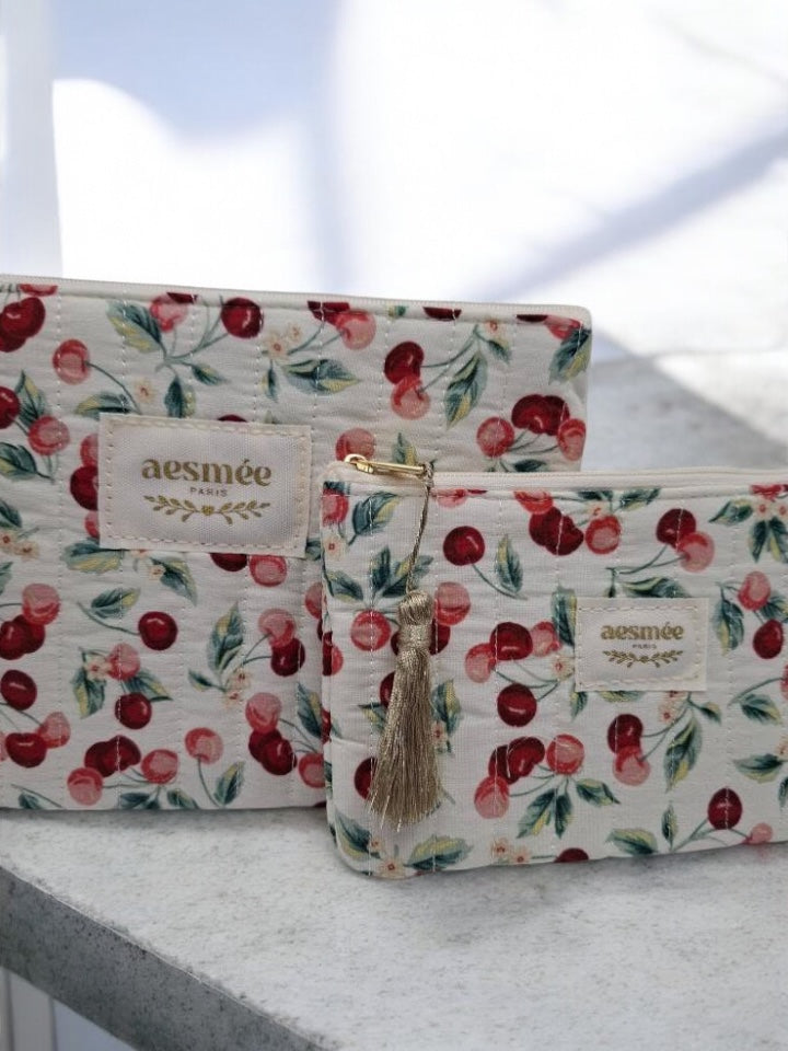 Trousse et pochette en coton motifs cerises rouges et roses