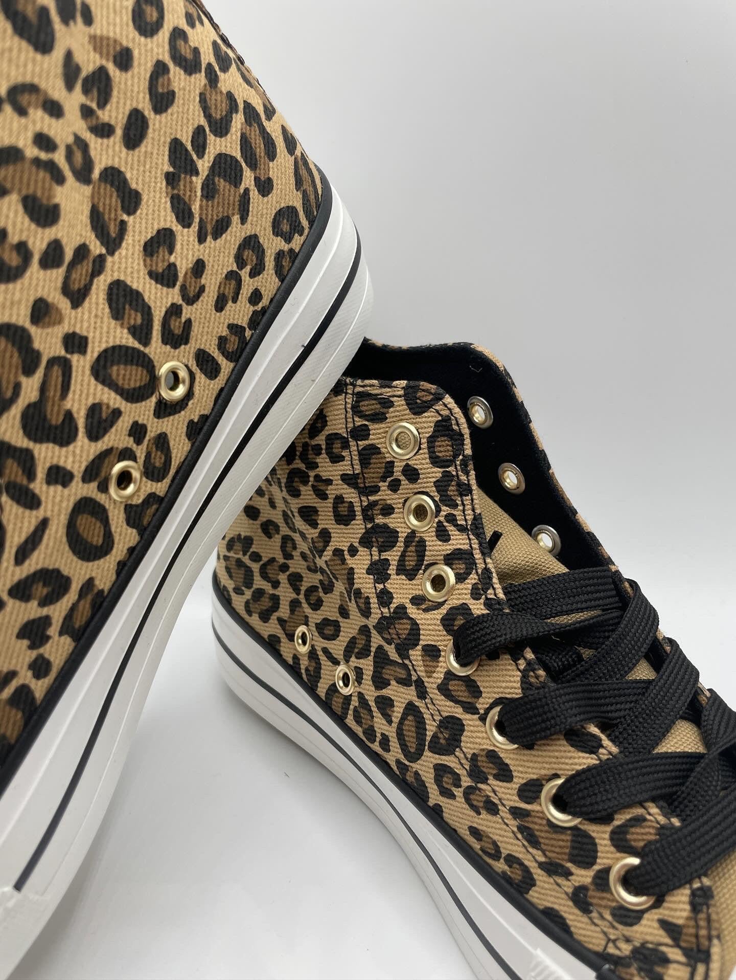 Chaussures baskets hautes léopard marron noir style converse