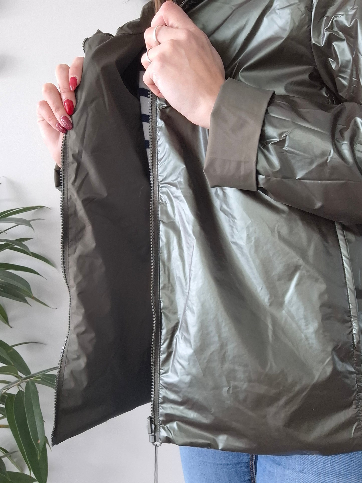 Laura Jo - Parka réversible court avec garnissage ouate couleur kaki/kaki brillant zip uni