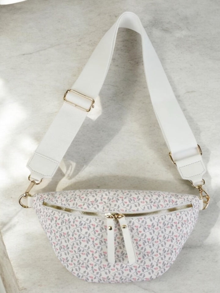 Sac banane en tissu coton liberty blanc motif floral tons rose et gris