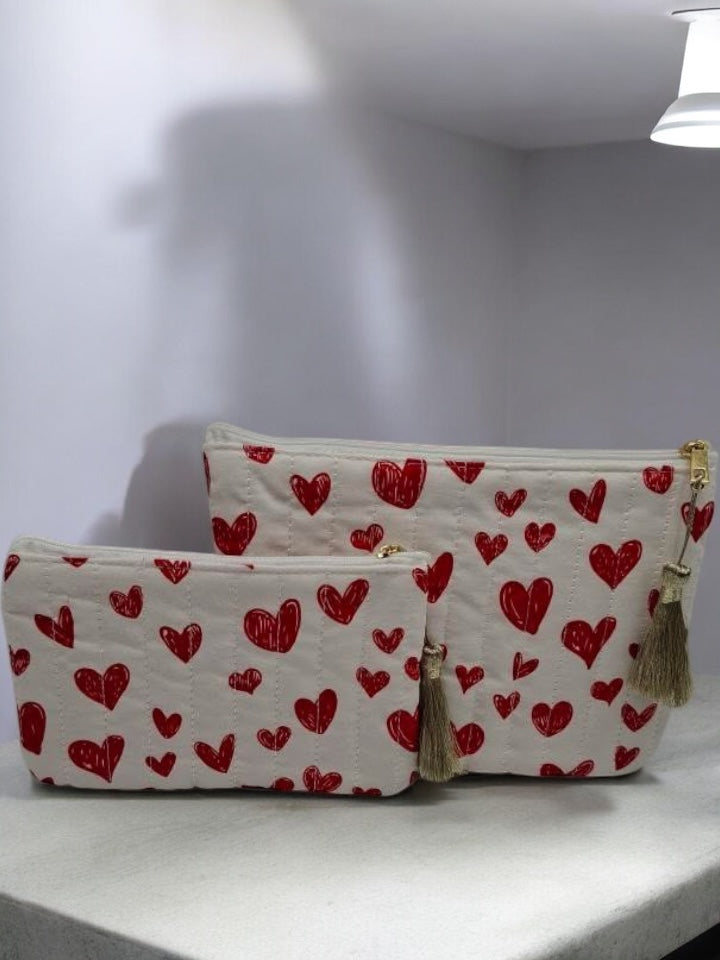 Trousse et pochette en coton à motifs cœurs rouges