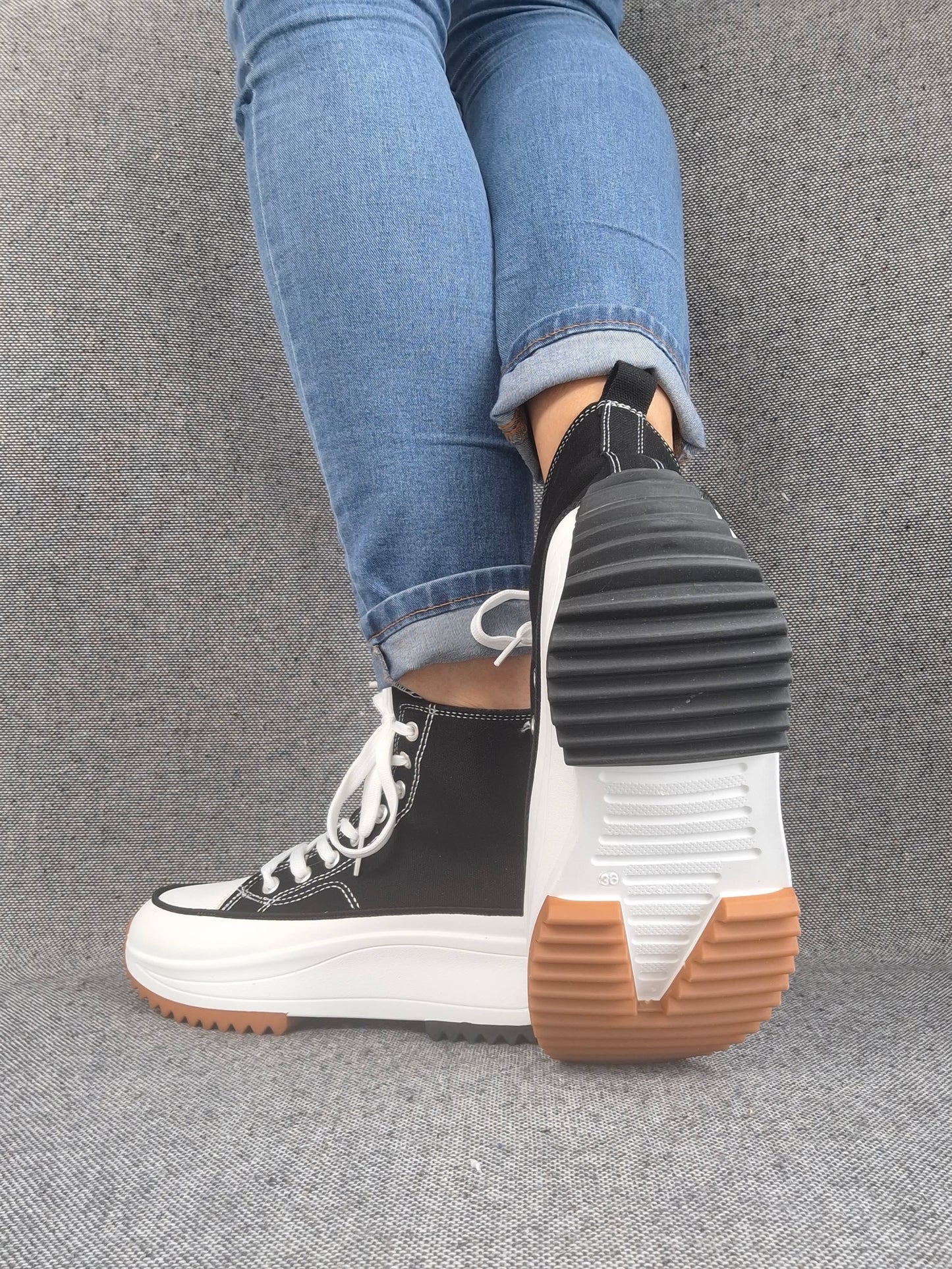 Chaussures baskets haute plate-forme toile noir et blanc