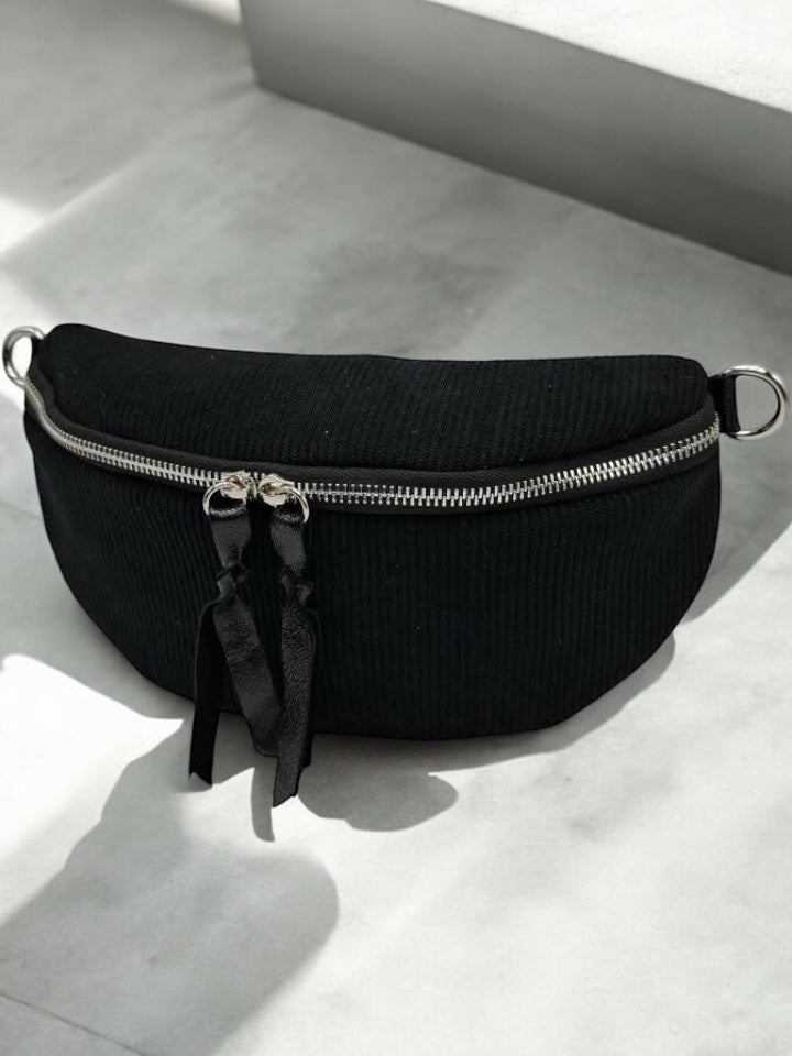 Sac banane en velours côtelé noir doubles curseurs en cuir