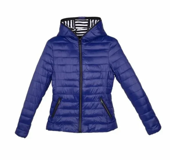 Attrait Paris - Doudoune imperméable et matelassé bleu électrique avec capuche Le Petit Placard